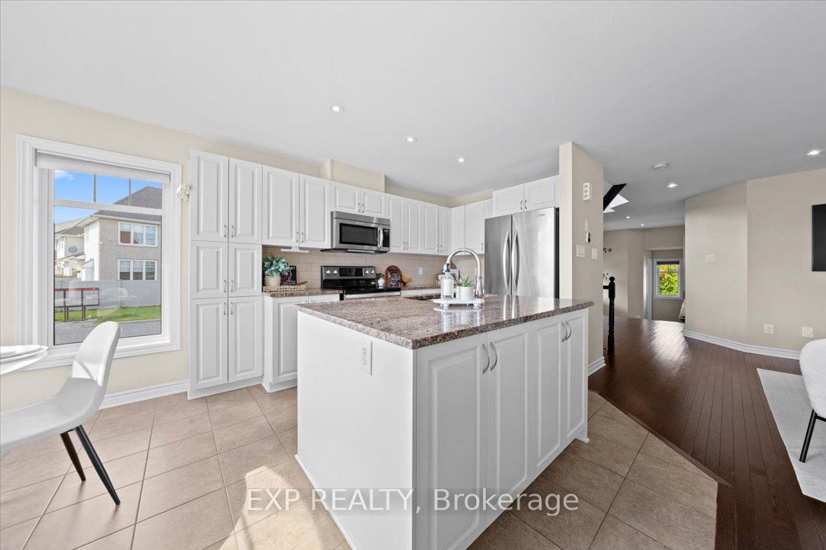 Photo 11 of 376 Gerry Lalonde Drive, Ottawa, Avalon West — HOMEH