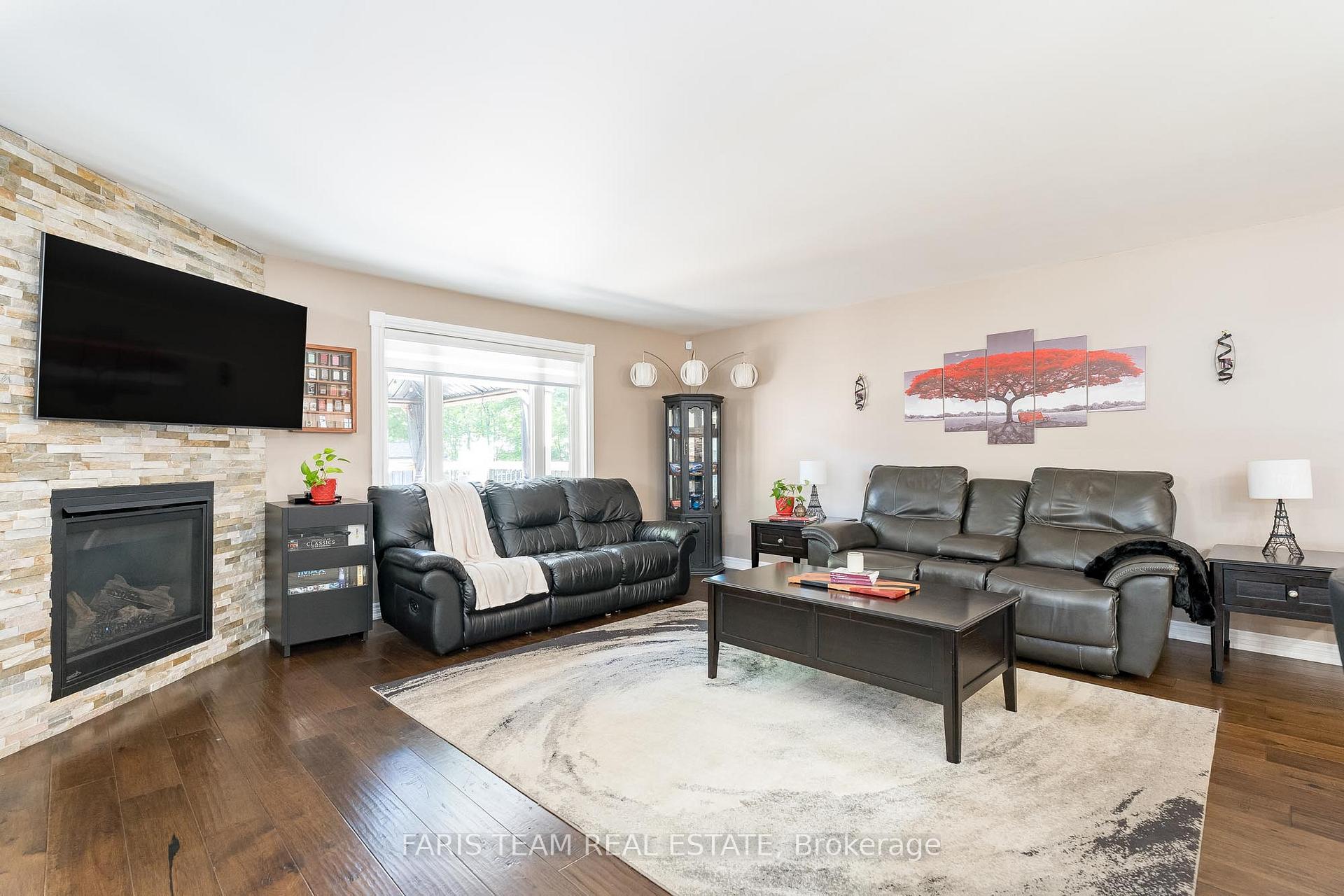 Photo 8 of 246 Belmoral Drive, Orillia — HOMEH