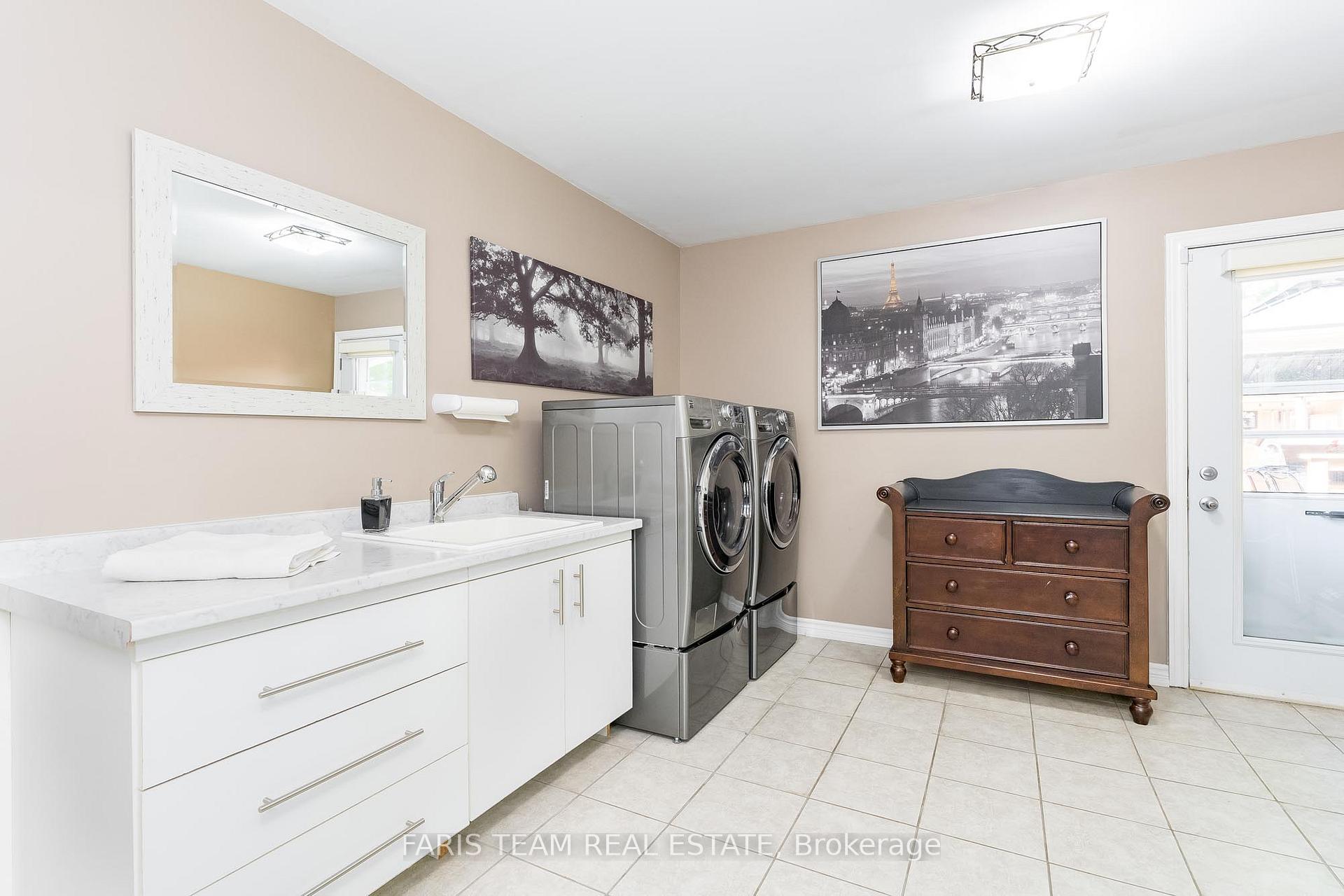 Photo 11 of 246 Belmoral Drive, Orillia — HOMEH
