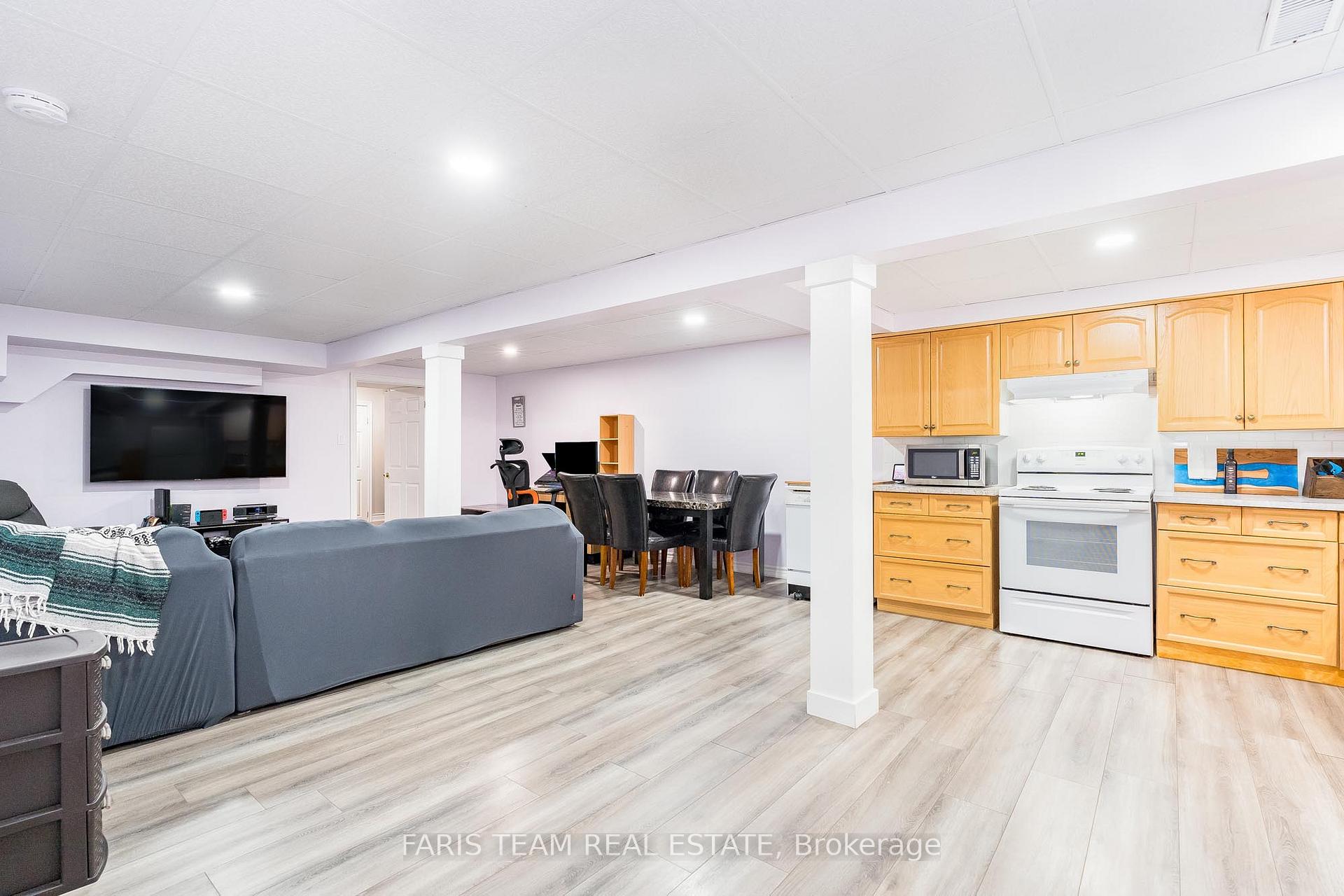Photo 15 of 246 Belmoral Drive, Orillia — HOMEH