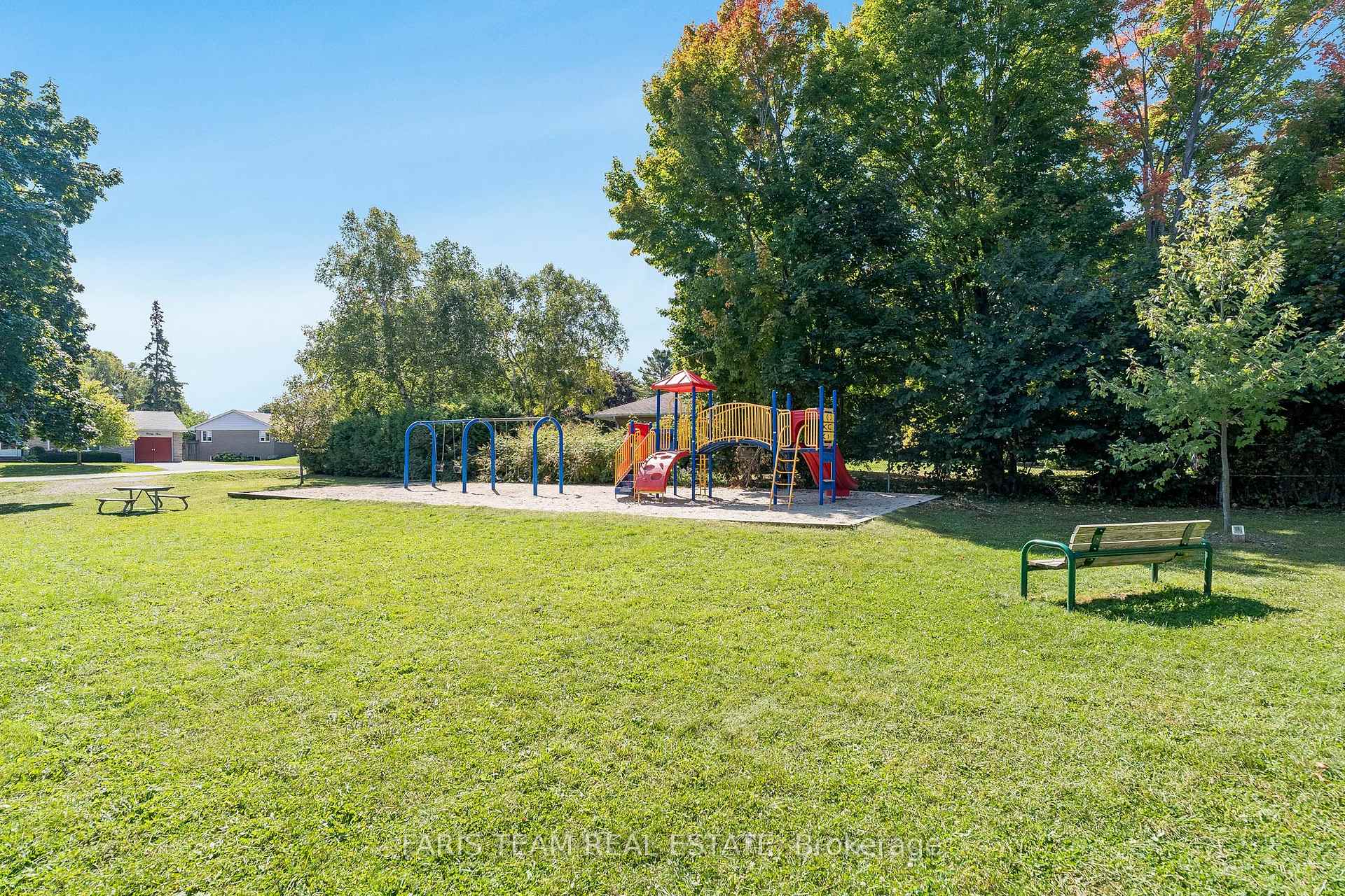 Photo 27 of 246 Belmoral Drive, Orillia — HOMEH