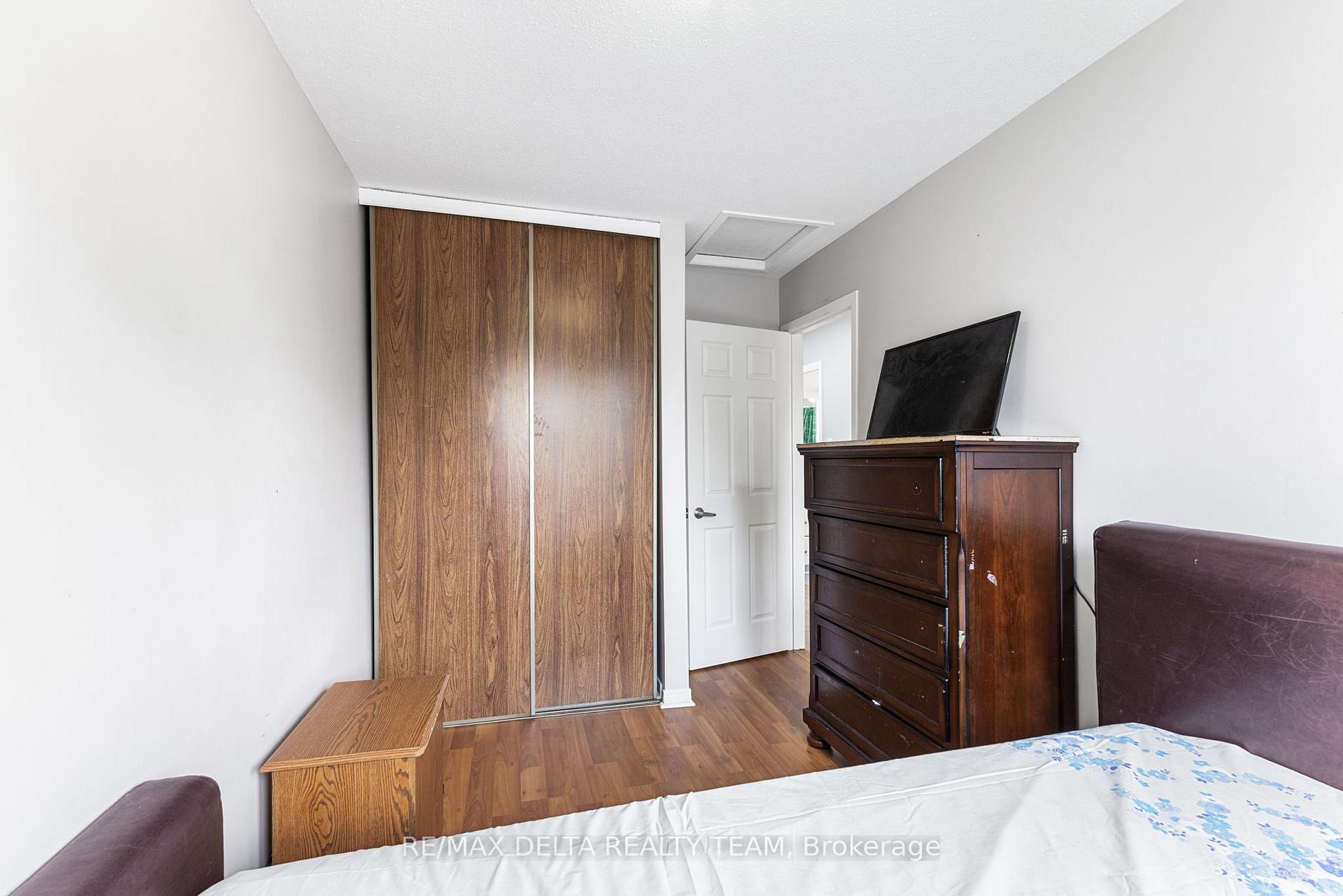 Photo 18 of 1401 Coulter Place, Ottawa, Bilberry Creek/Queenswood Heights — HOMEH