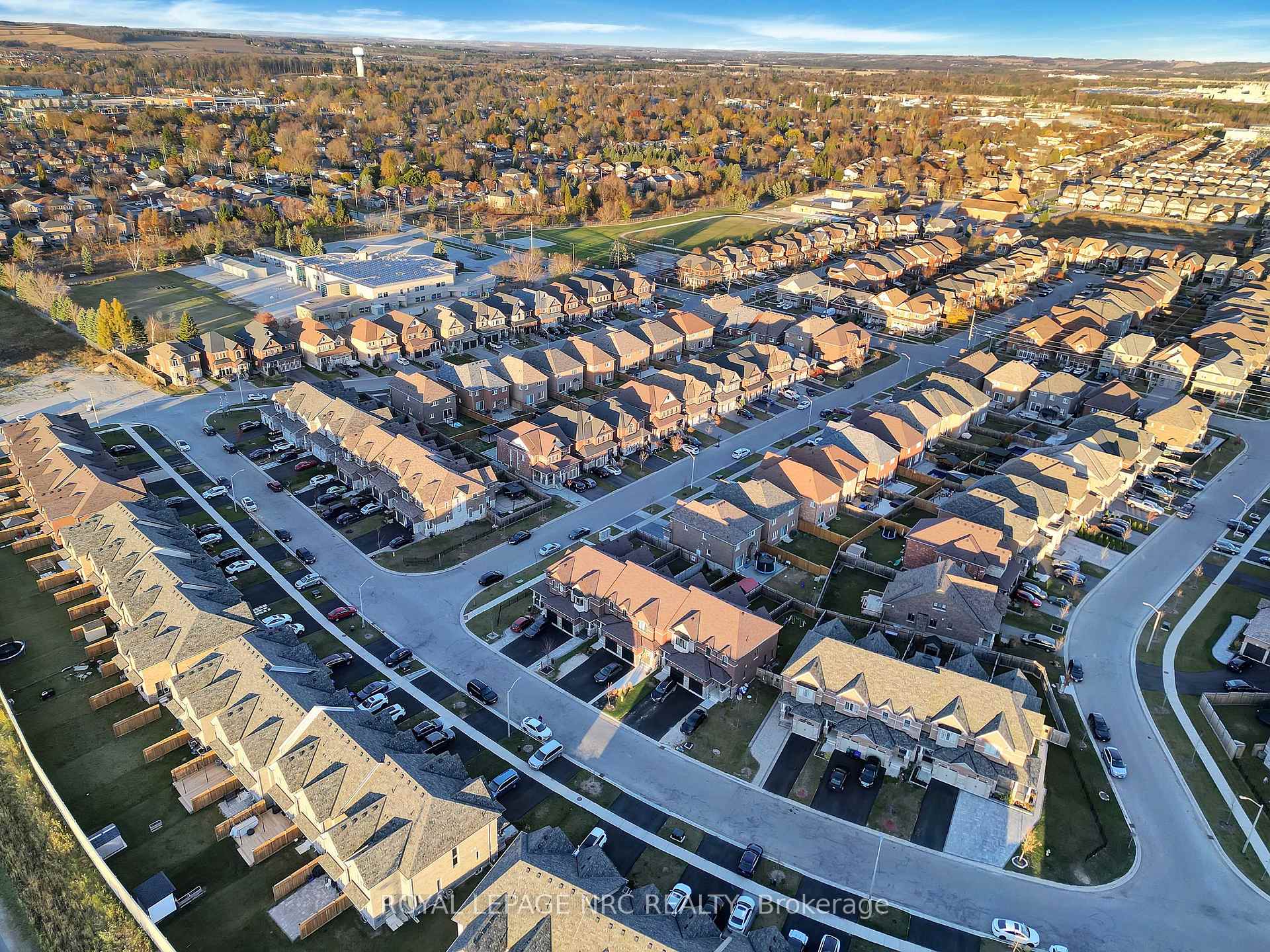 Photo 2 of 174 Walker Boulevard, New Tecumseth, Alliston — HOMEH