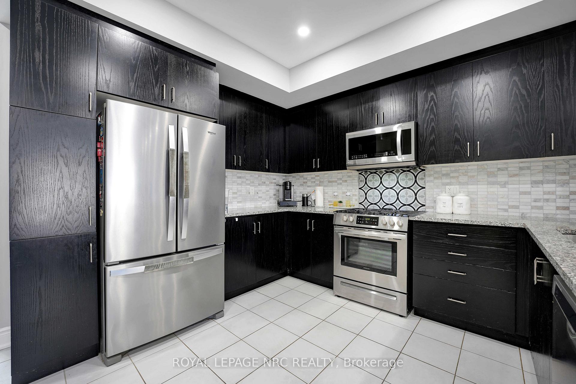 Photo 5 of 174 Walker Boulevard, New Tecumseth, Alliston — HOMEH