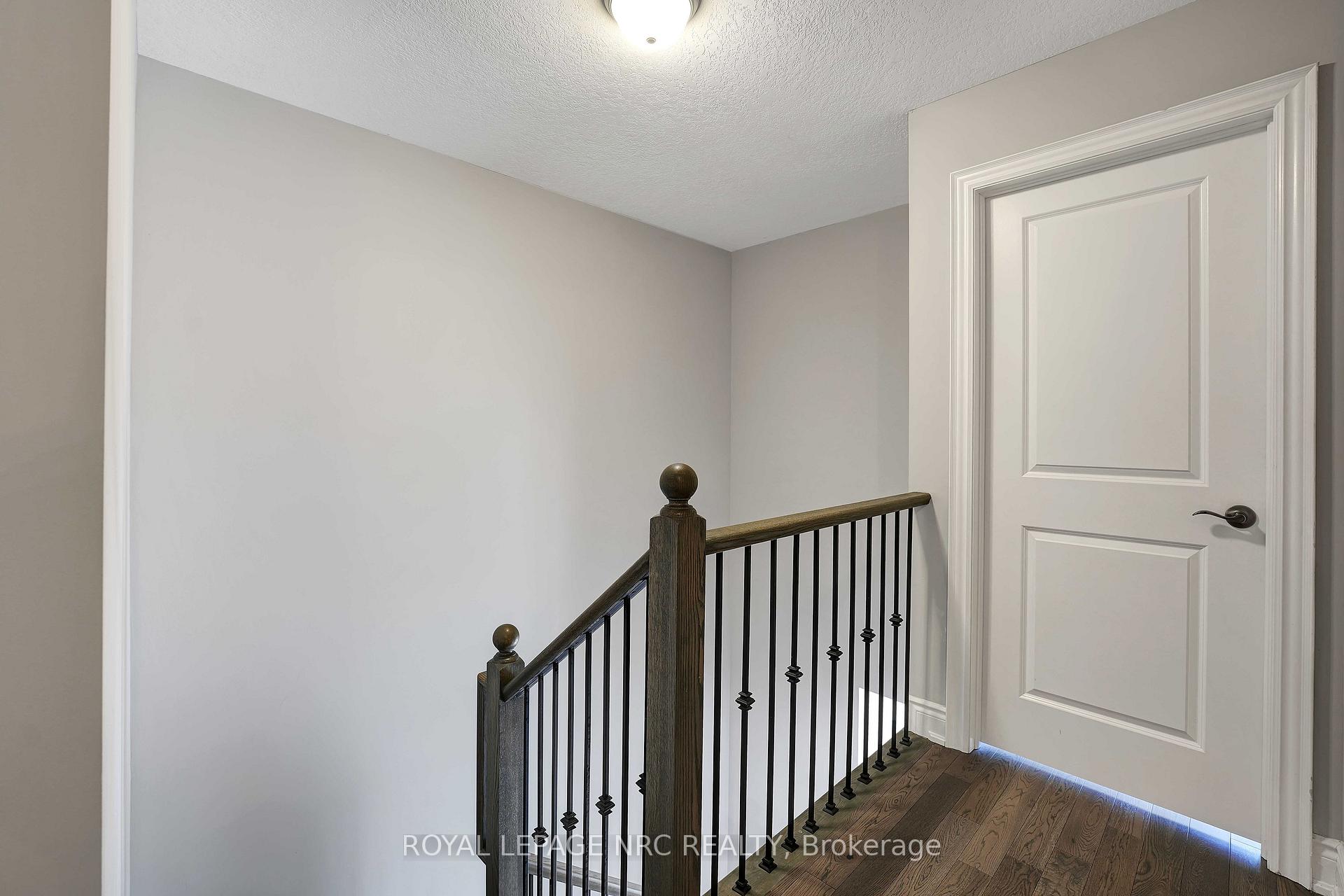 Photo 13 of 174 Walker Boulevard, New Tecumseth, Alliston — HOMEH