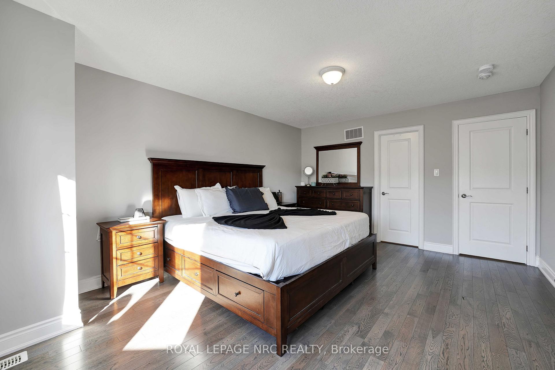 Photo 15 of 174 Walker Boulevard, New Tecumseth, Alliston — HOMEH