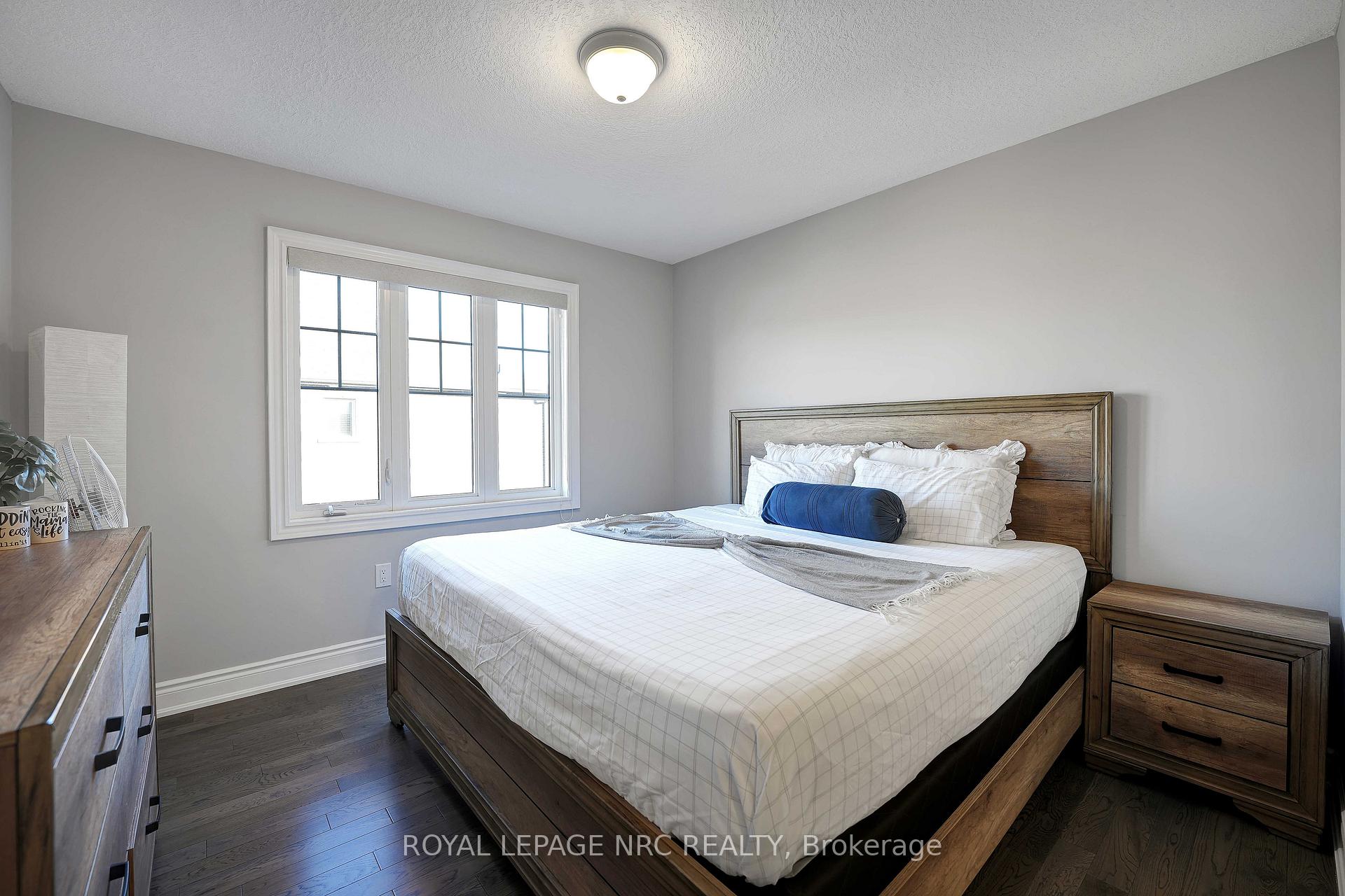 Photo 18 of 174 Walker Boulevard, New Tecumseth, Alliston — HOMEH