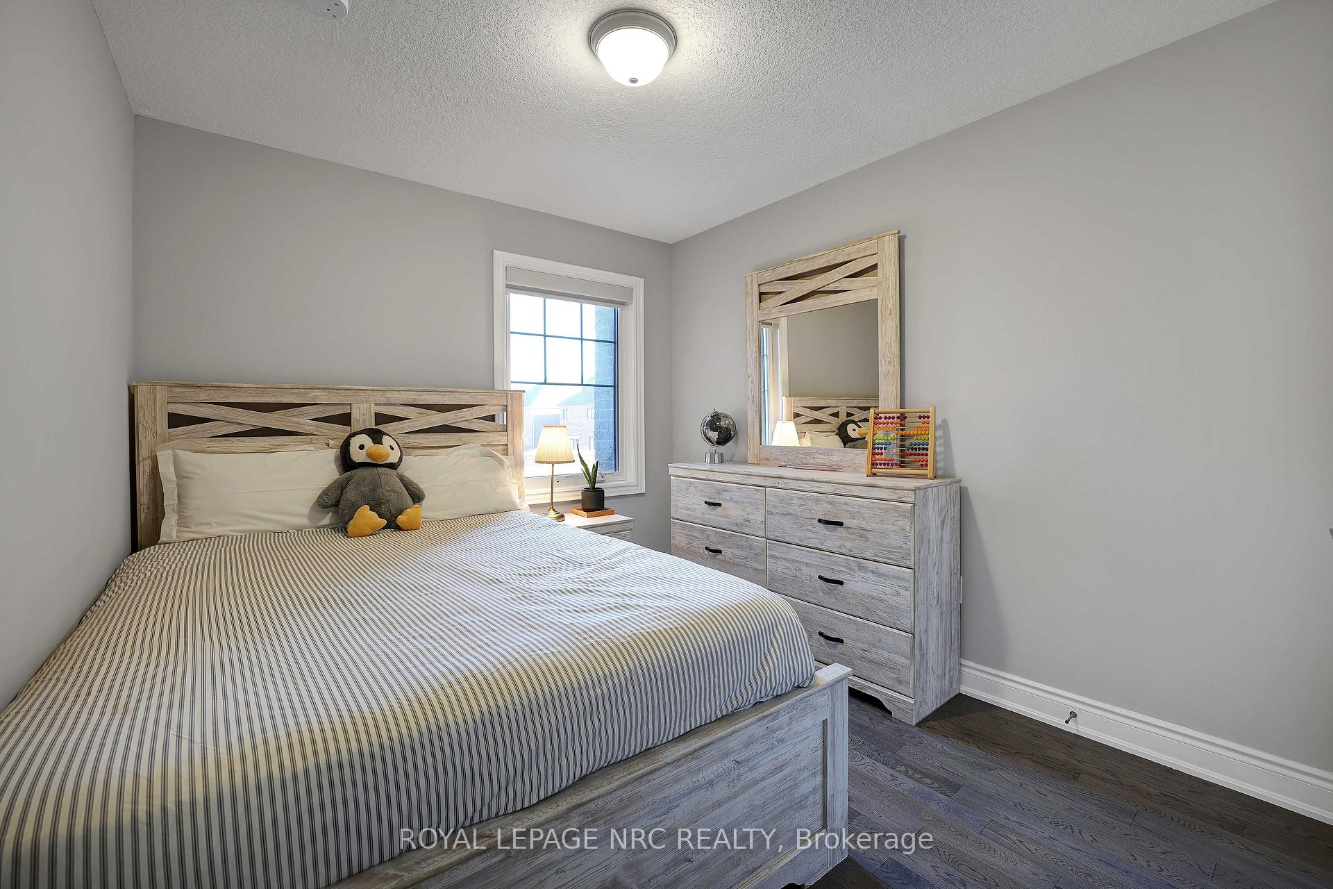 Photo 19 of 174 Walker Boulevard, New Tecumseth, Alliston — HOMEH