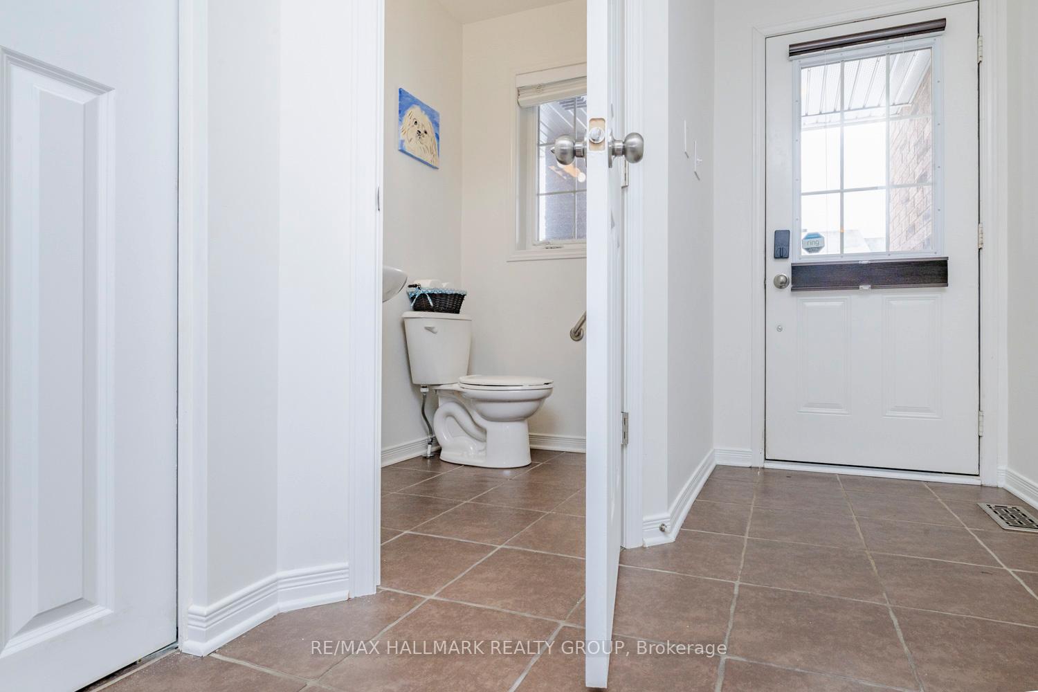 Photo 3 of 207 Rolling Meadow Crescent, Ottawa, Mer Bleue/Bradley Estates/Anderson Park — HOMEH