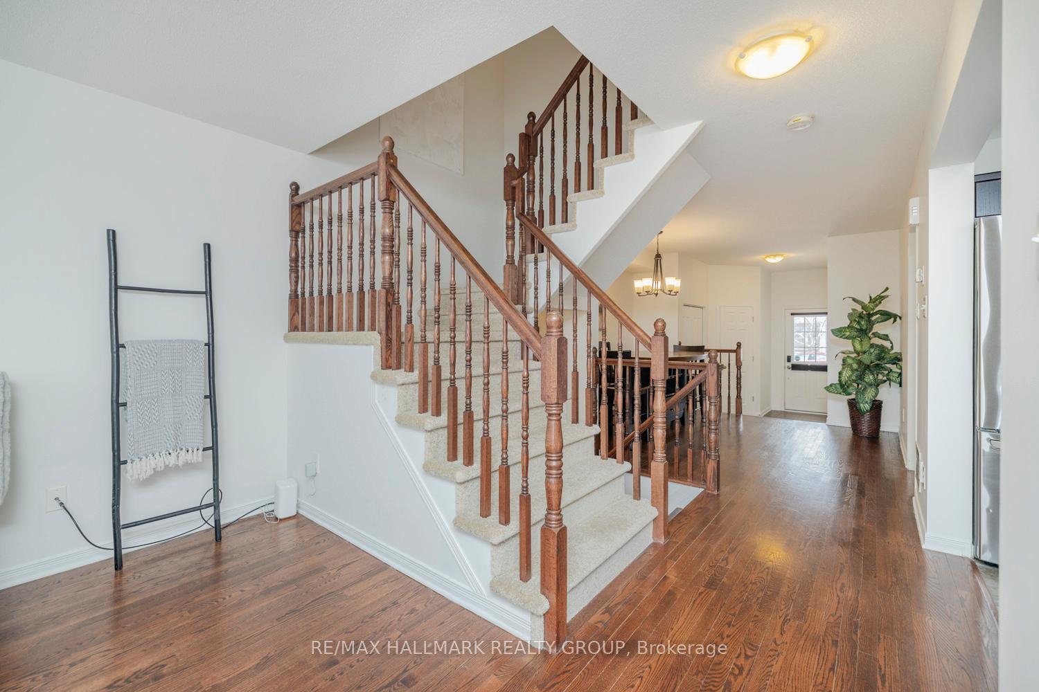 Photo 20 of 207 Rolling Meadow Crescent, Ottawa, Mer Bleue/Bradley Estates/Anderson Park — HOMEH