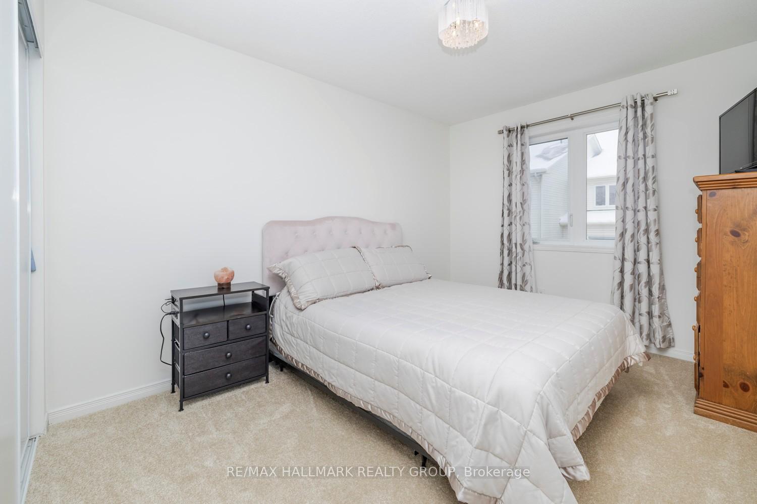 Photo 25 of 207 Rolling Meadow Crescent, Ottawa, Mer Bleue/Bradley Estates/Anderson Park — HOMEH