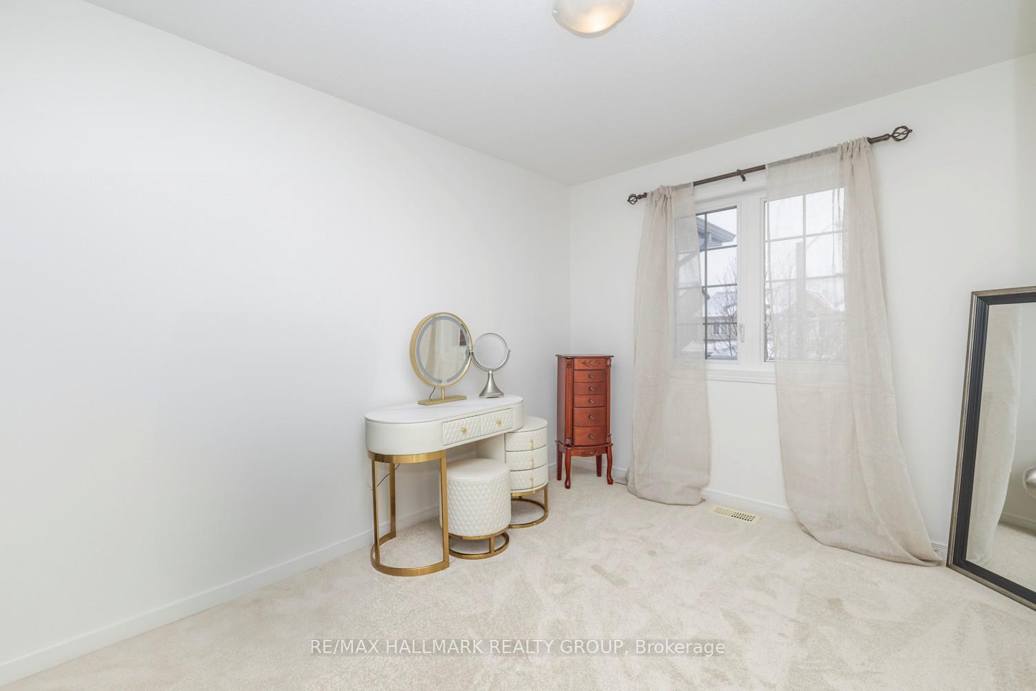 Photo 26 of 207 Rolling Meadow Crescent, Ottawa, Mer Bleue/Bradley Estates/Anderson Park — HOMEH