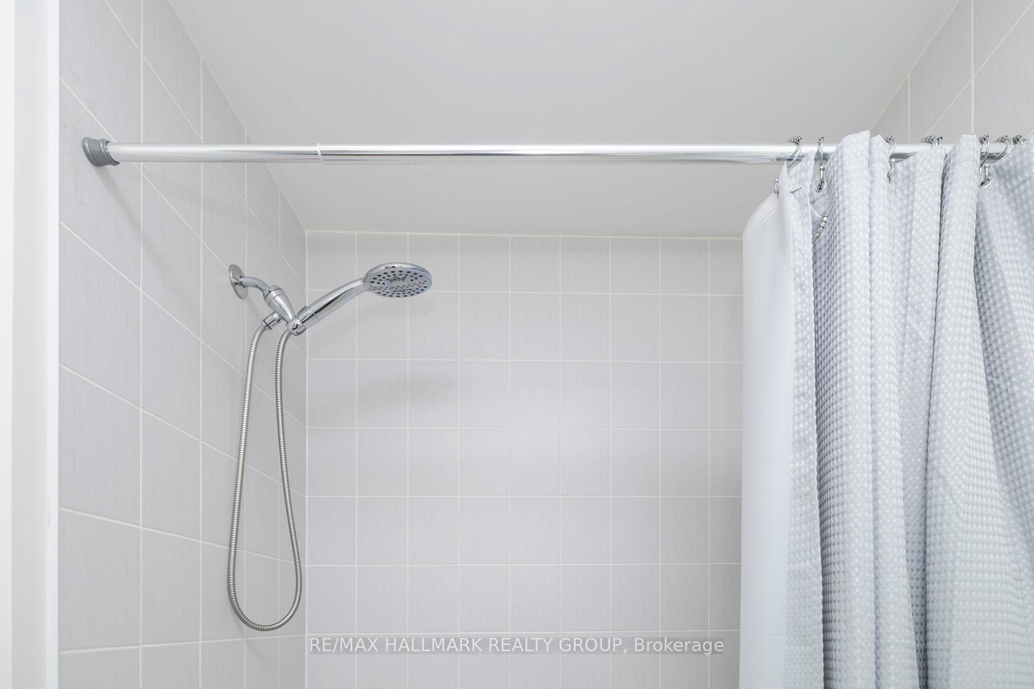 Photo 29 of 207 Rolling Meadow Crescent, Ottawa, Mer Bleue/Bradley Estates/Anderson Park — HOMEH