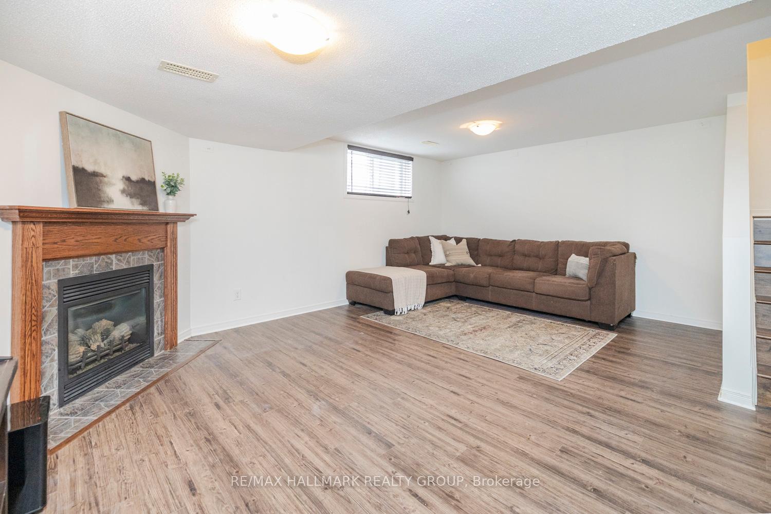 Photo 31 of 207 Rolling Meadow Crescent, Ottawa, Mer Bleue/Bradley Estates/Anderson Park — HOMEH