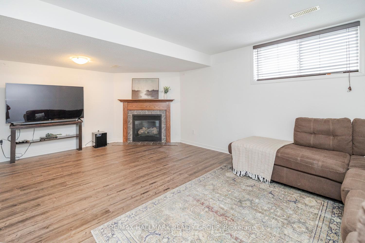 Photo 32 of 207 Rolling Meadow Crescent, Ottawa, Mer Bleue/Bradley Estates/Anderson Park — HOMEH