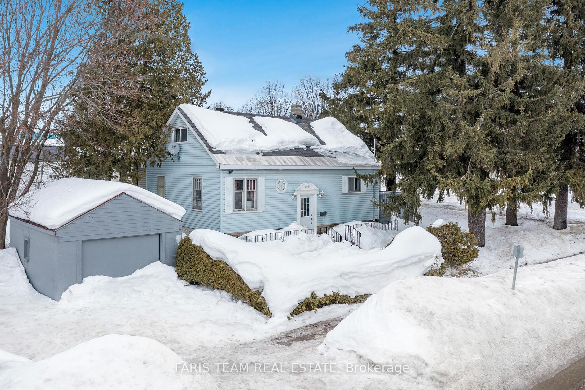Photo 1 of 335 Moffat Street, Orillia — HOMEH