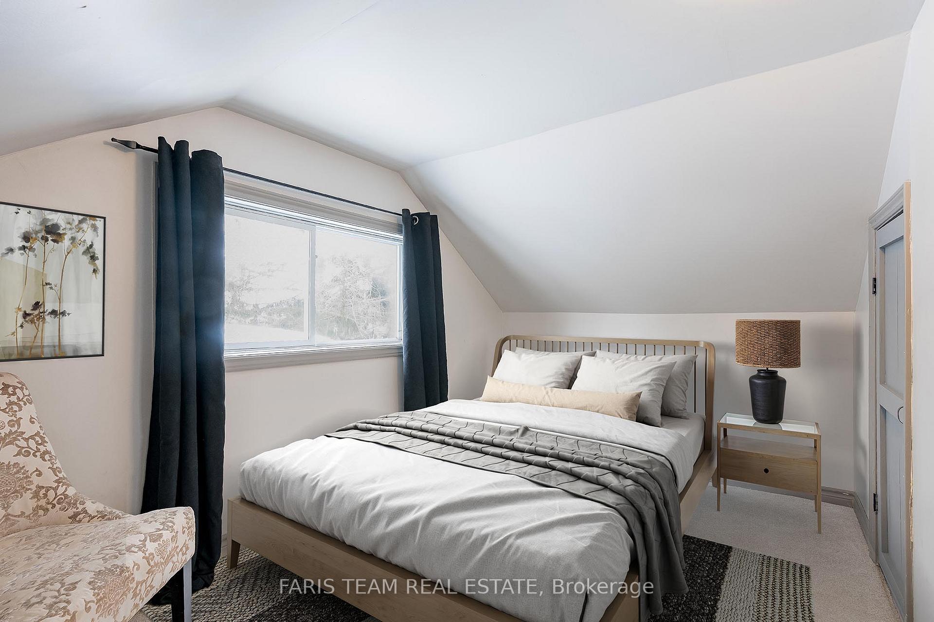 Photo 12 of 335 Moffat Street, Orillia — HOMEH