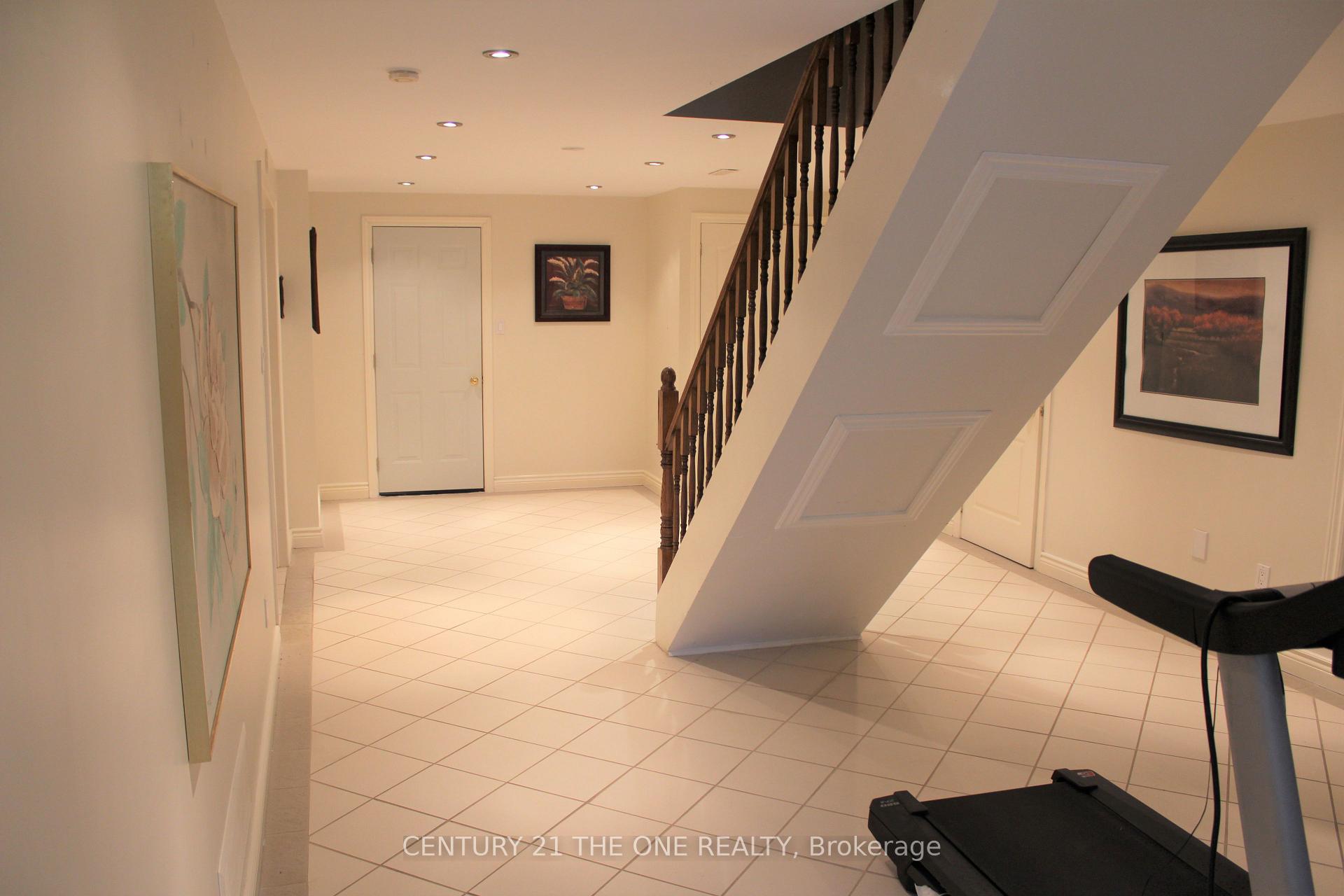 Photo 2 of Unit Basement, 768 Foxcroft Boulevard, Newmarket, Stonehaven-Wyndham — HOMEH