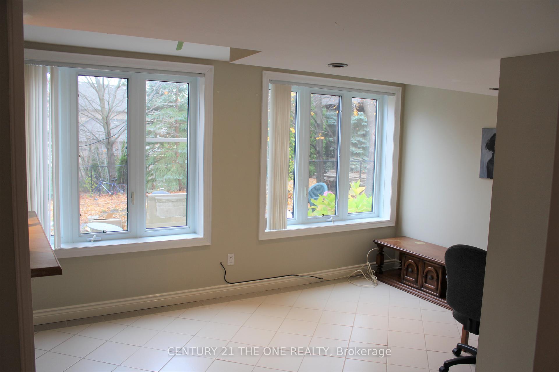 Photo 5 of Unit Basement, 768 Foxcroft Boulevard, Newmarket, Stonehaven-Wyndham — HOMEH