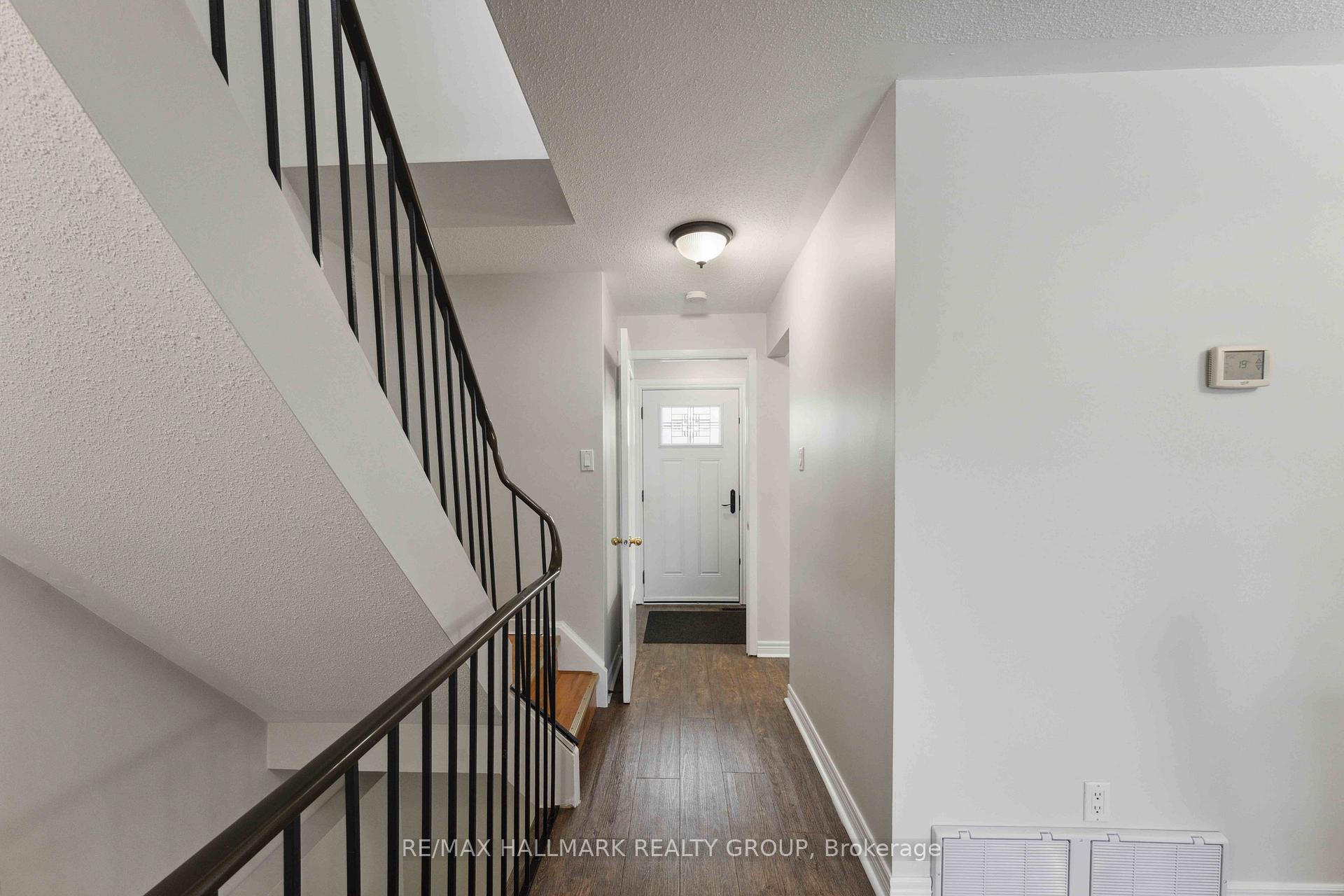 Photo 4 of 1031 Avignon Court, Ottawa, Orleans Wood — HOMEH