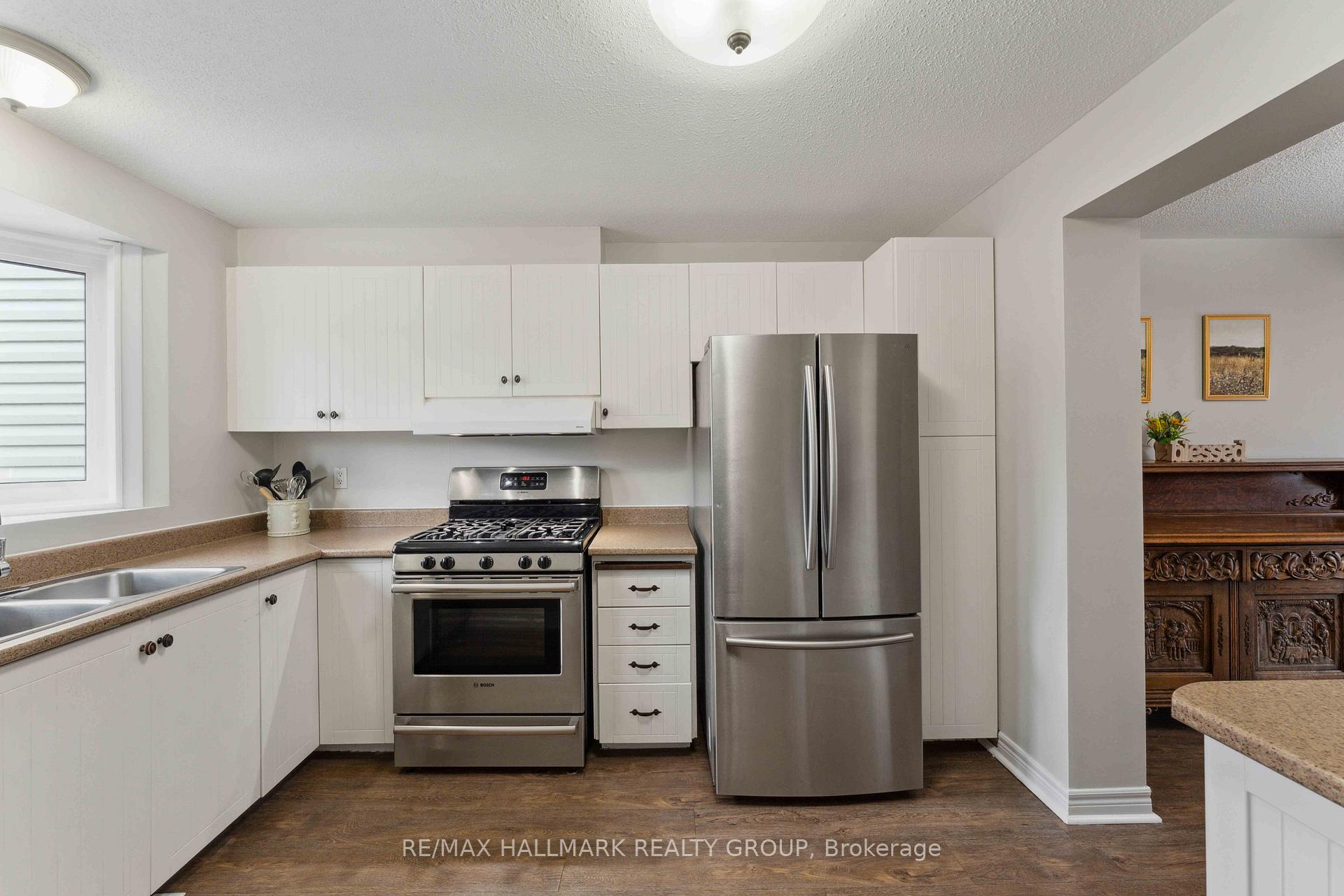 Photo 9 of 1031 Avignon Court, Ottawa, Orleans Wood — HOMEH