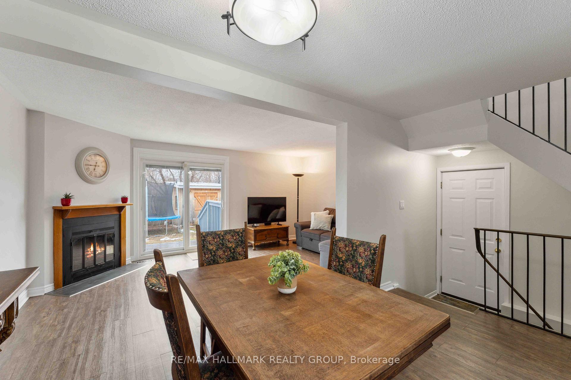 Photo 14 of 1031 Avignon Court, Ottawa, Orleans Wood — HOMEH