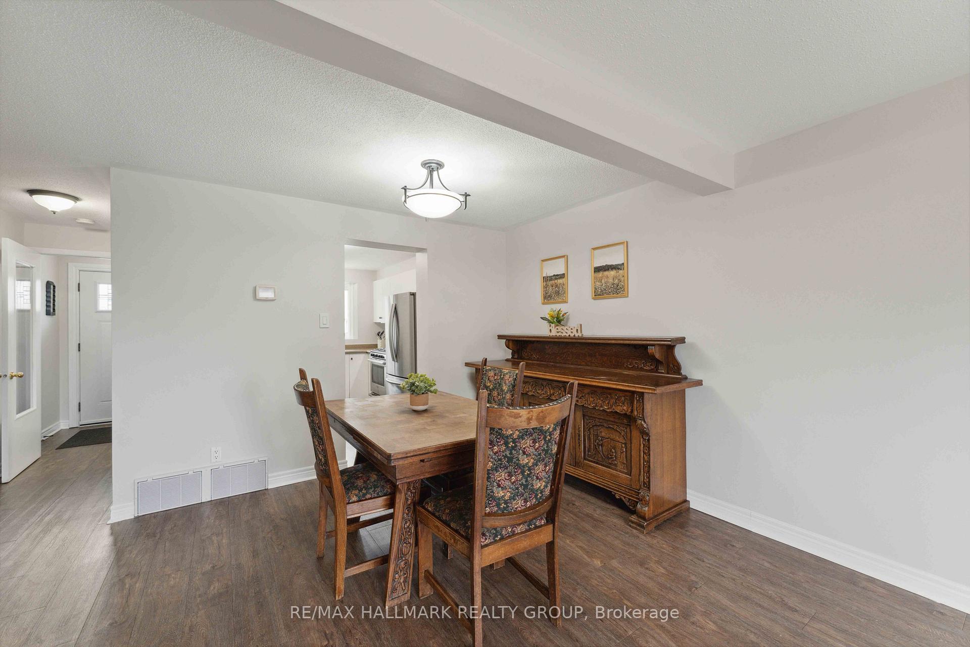 Photo 15 of 1031 Avignon Court, Ottawa, Orleans Wood — HOMEH