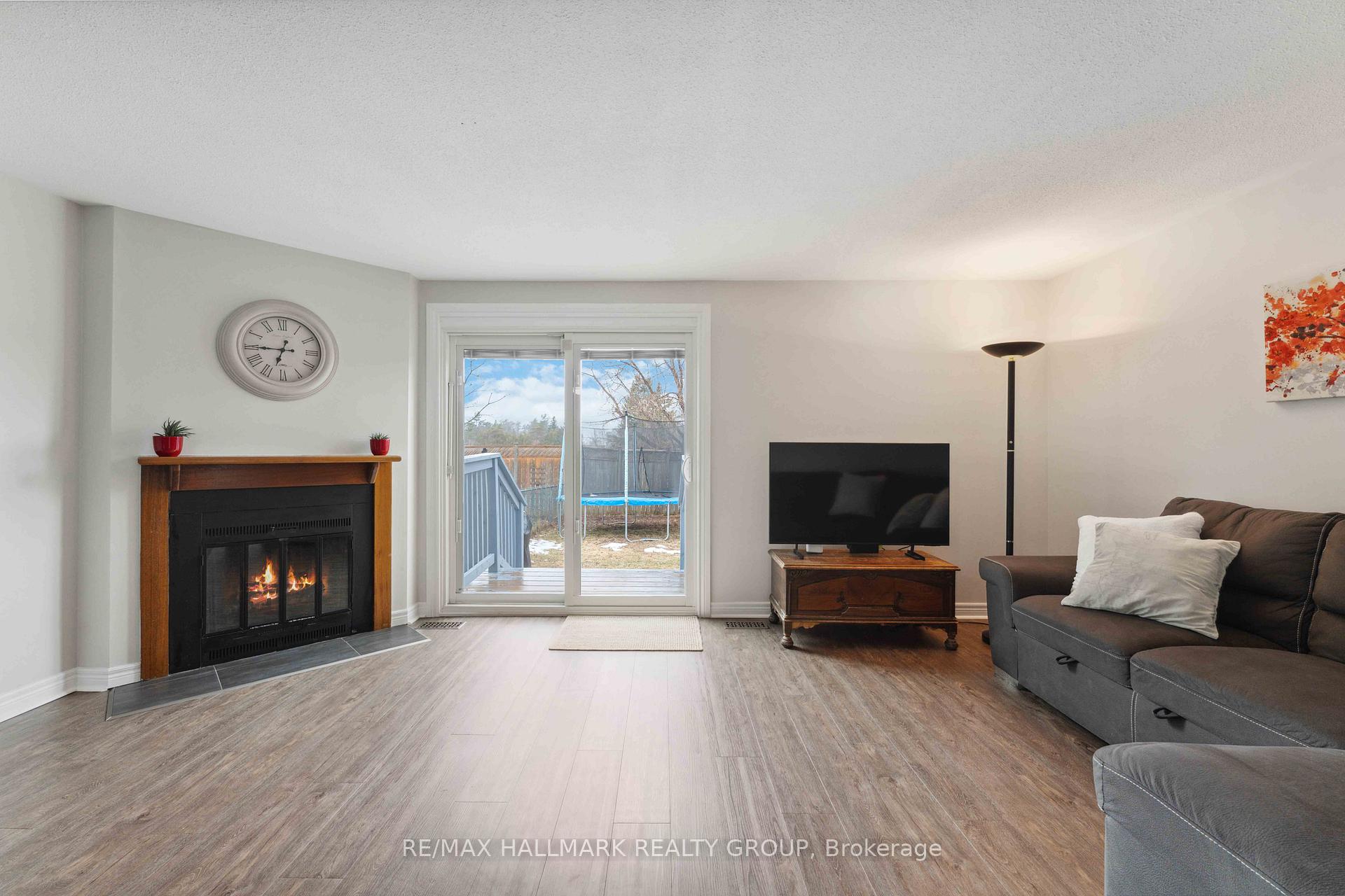 Photo 16 of 1031 Avignon Court, Ottawa, Orleans Wood — HOMEH