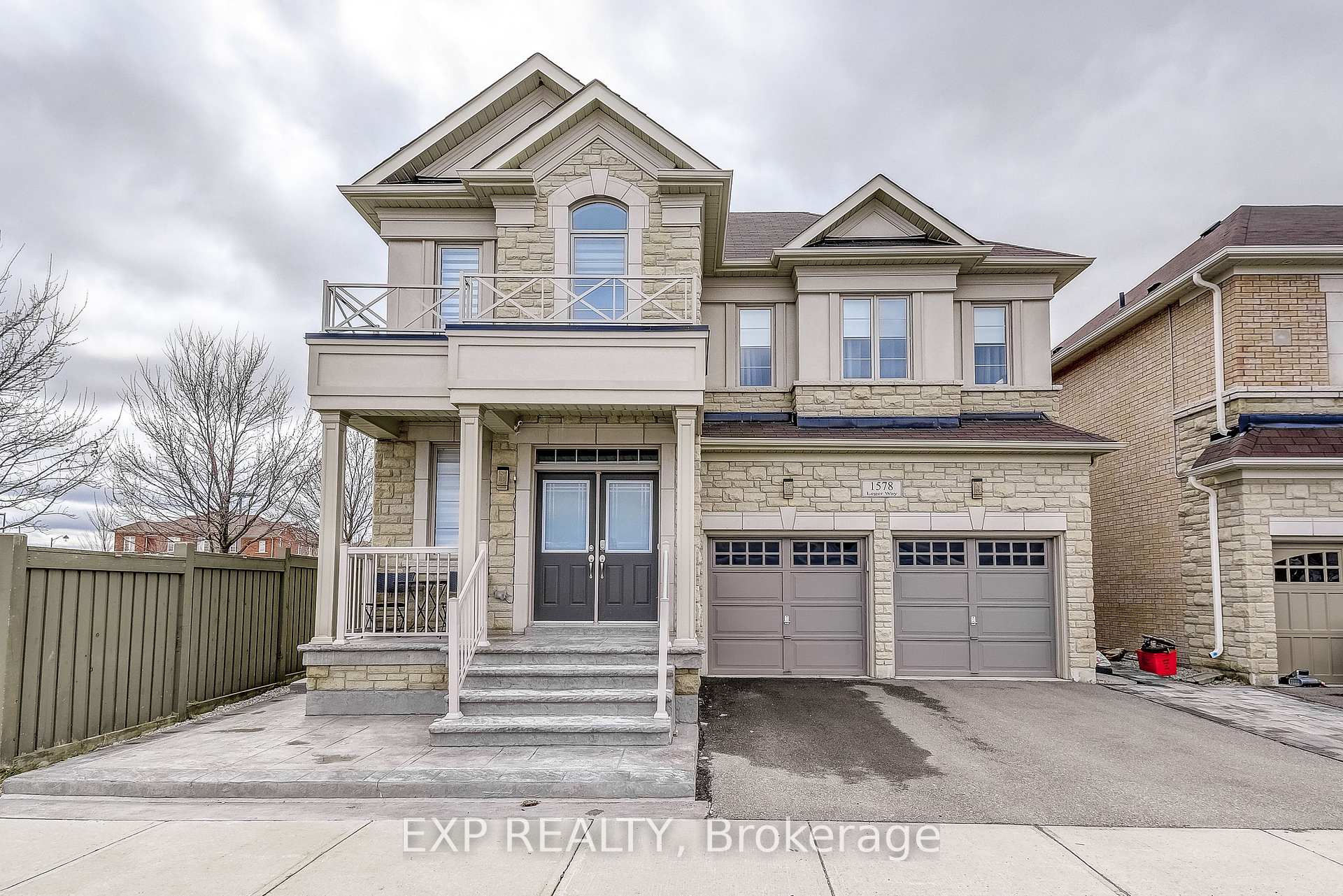 Front of 1578 Leger Way