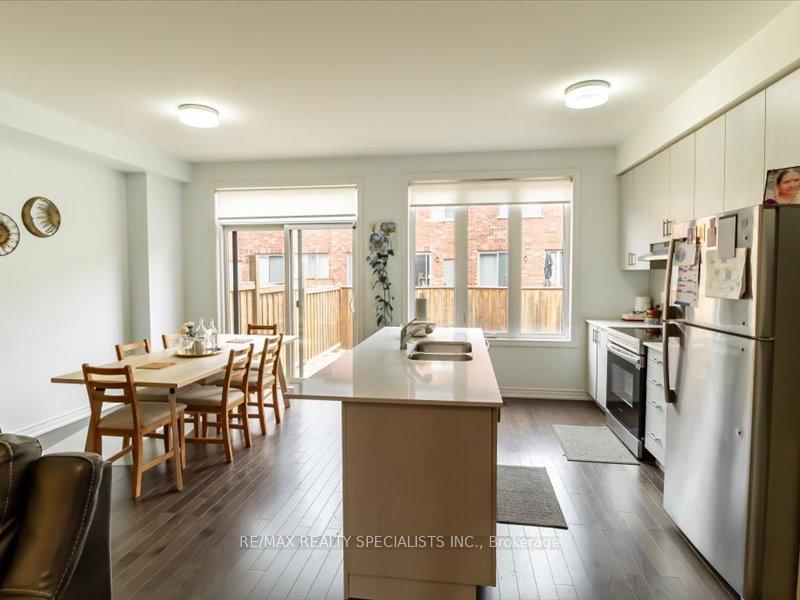 Photo 9 of 1341 Farmstead Drive, Milton, Ford — HOMEH