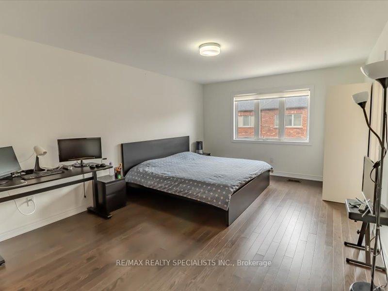 Photo 14 of 1341 Farmstead Drive, Milton, Ford — HOMEH
