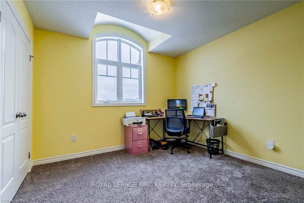 Photo 25 of 49 Abbott Place, Pelham, Fonthill — HOMEH