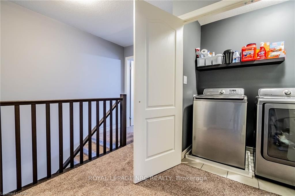 Photo 26 of 49 Abbott Place, Pelham, Fonthill — HOMEH