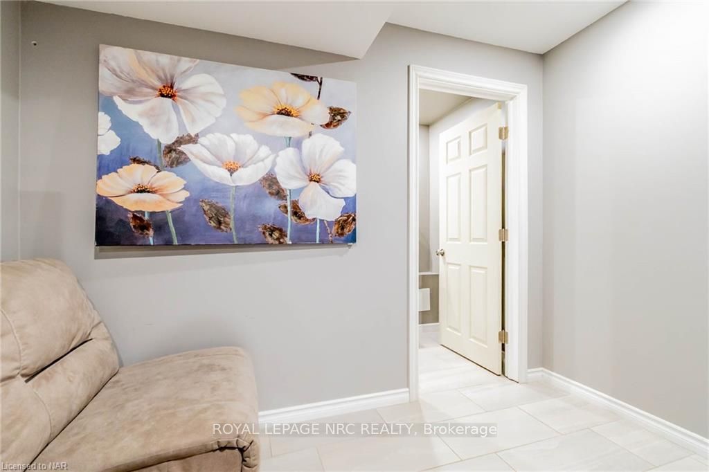 Photo 34 of 49 Abbott Place, Pelham, Fonthill — HOMEH