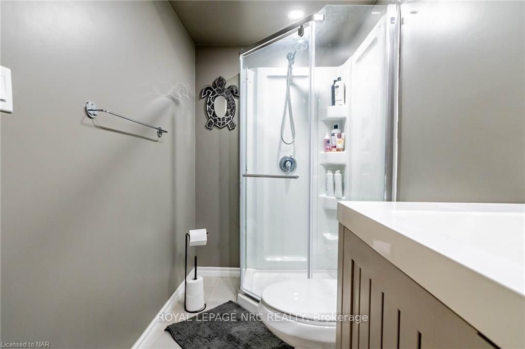 Photo 36 of 49 Abbott Place, Pelham, Fonthill — HOMEH