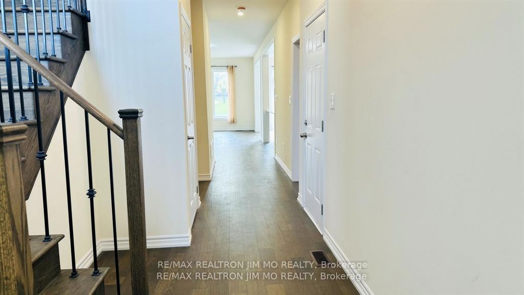Photo 15 of 467 Rita‘s Avenue, Newmarket, Summerhill Estates — HOMEH