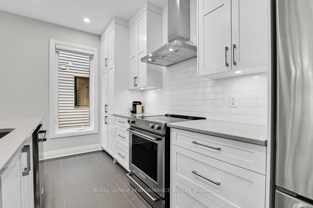 Photo 5 of 516 Ascender Avenue, Ottawa, Mer Bleue/Bradley Estates/Anderson Park — HOMEH