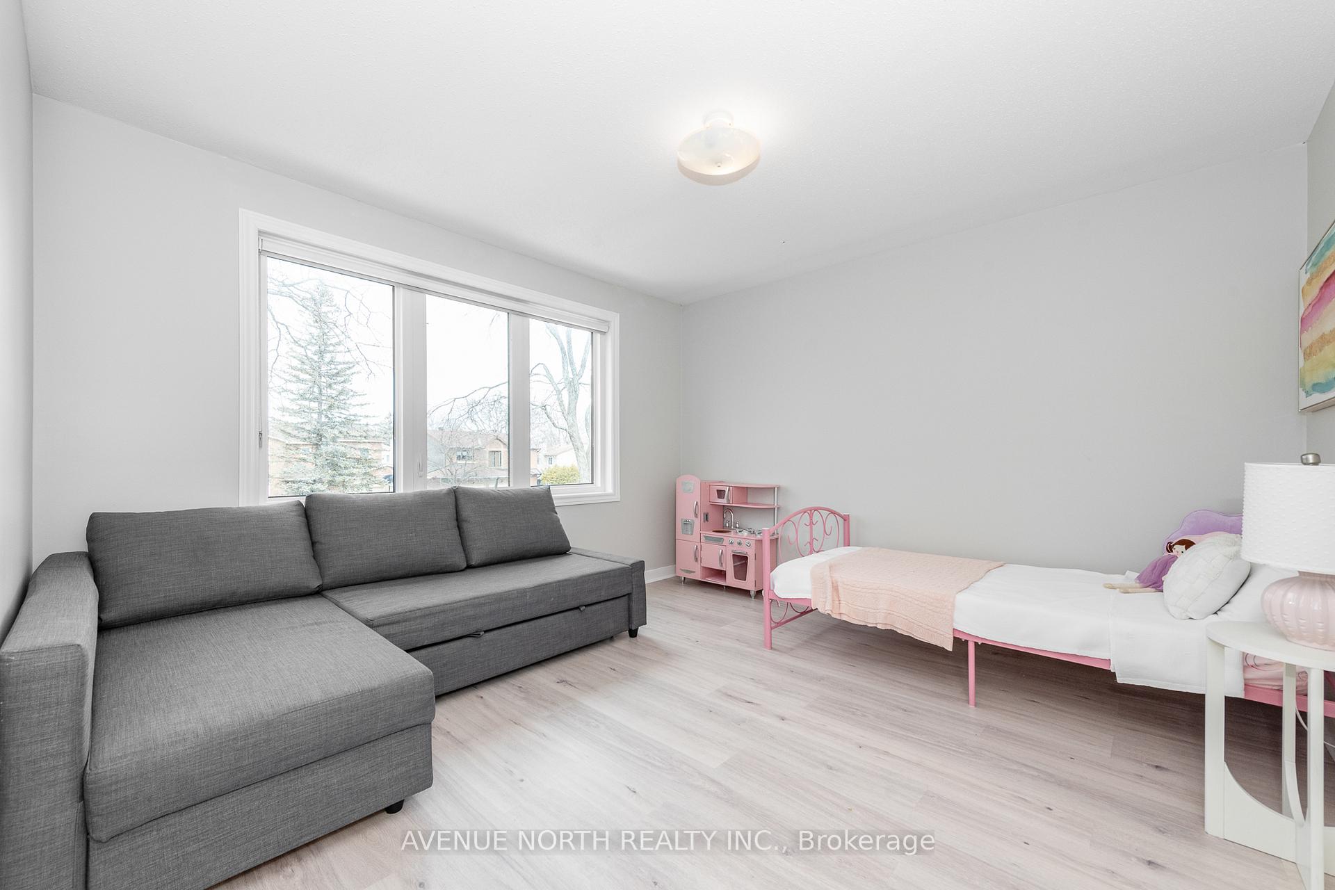 Photo 32 of 6074 Meadowglen Drive, Ottawa, Chapel Hill — HOMEH