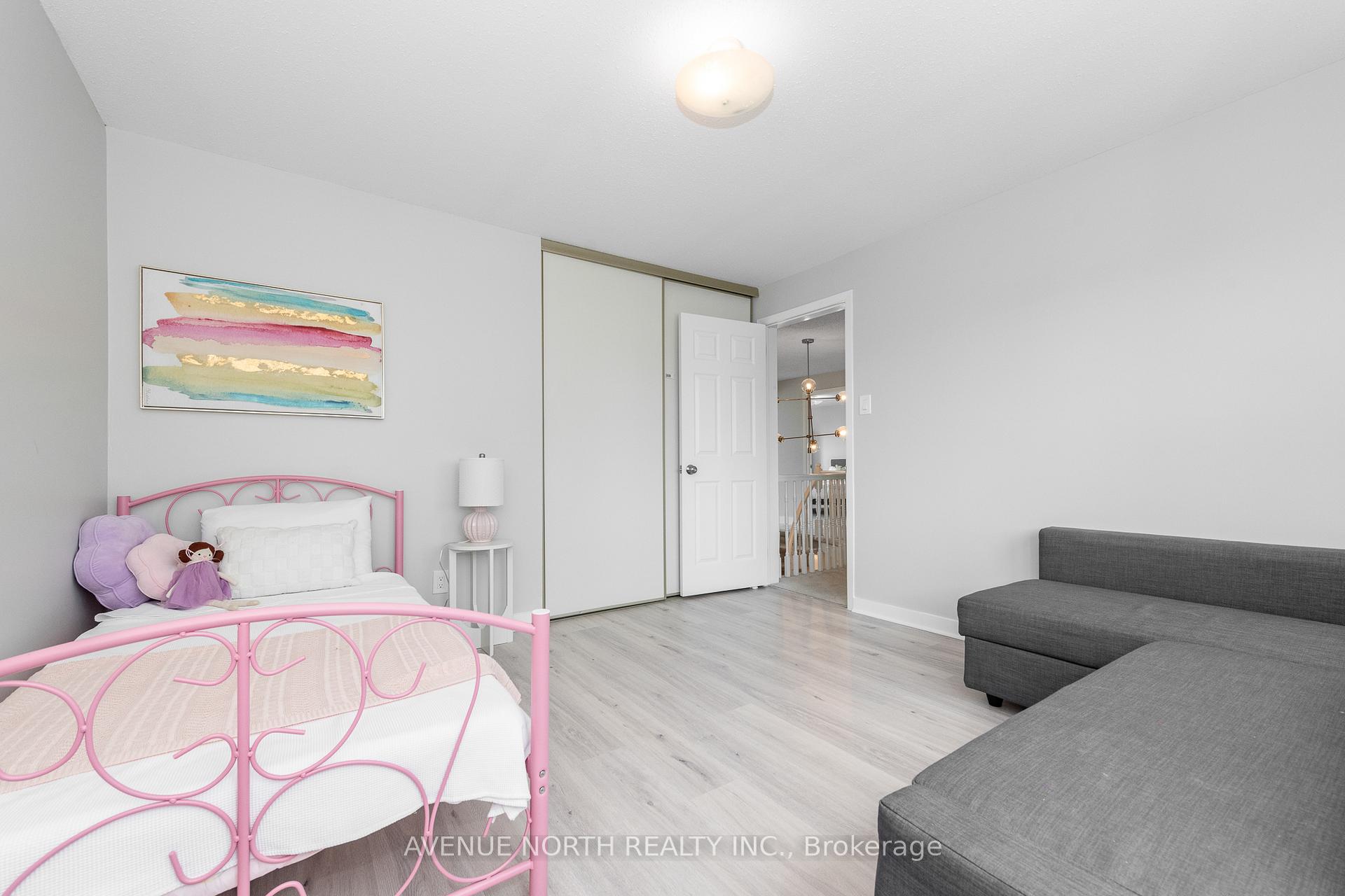 Photo 33 of 6074 Meadowglen Drive, Ottawa, Chapel Hill — HOMEH