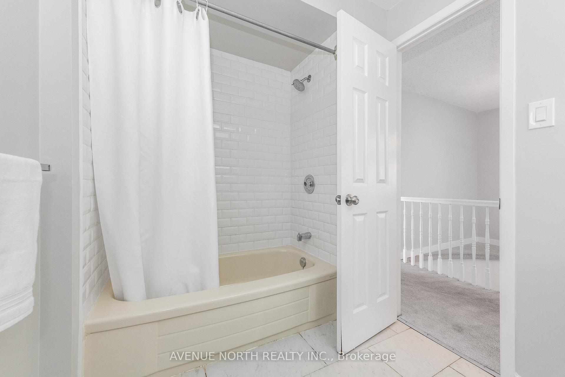 Photo 39 of 6074 Meadowglen Drive, Ottawa, Chapel Hill — HOMEH