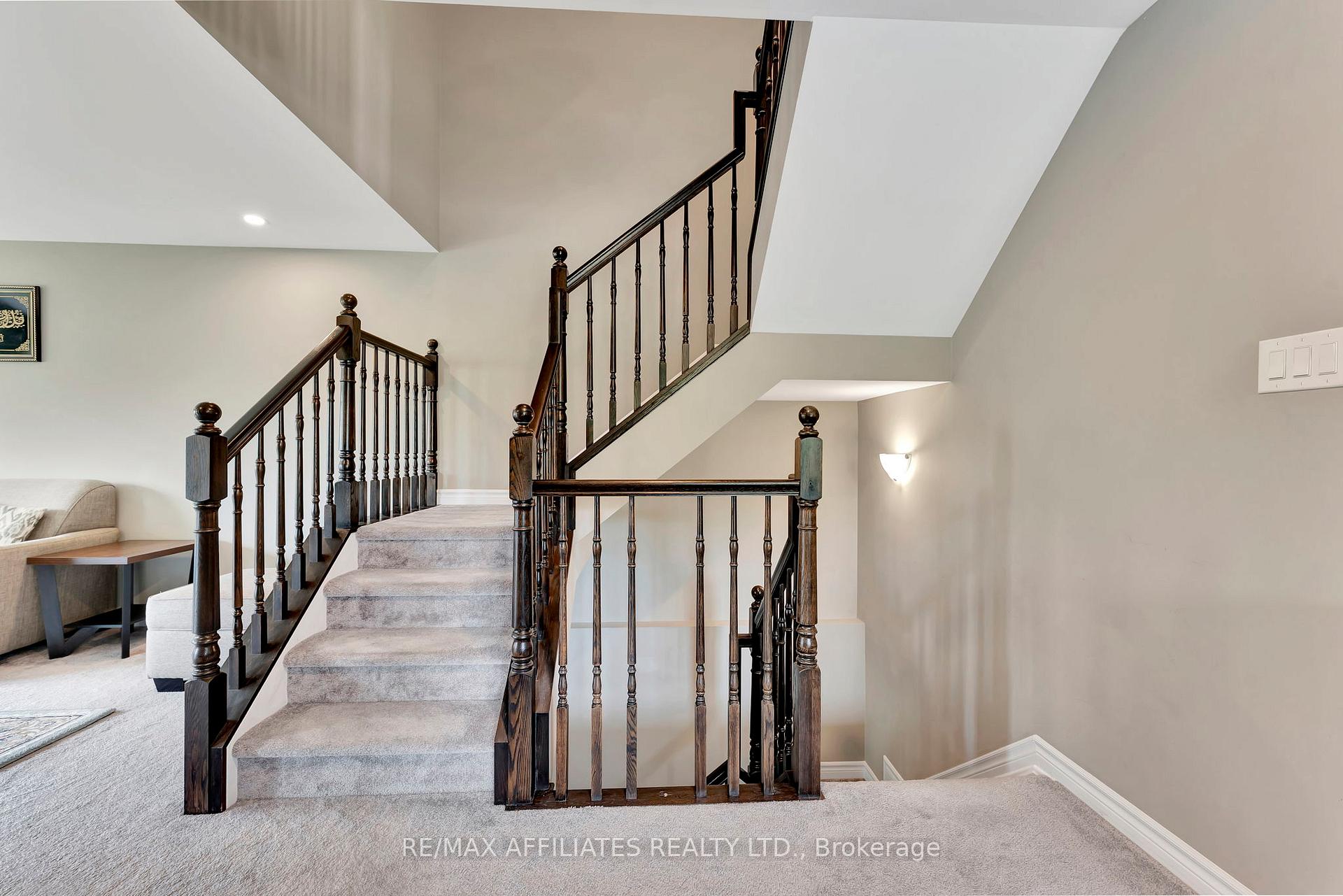 Photo 8 of 625 Trigoria Crescent, Ottawa, Avalon West — HOMEH
