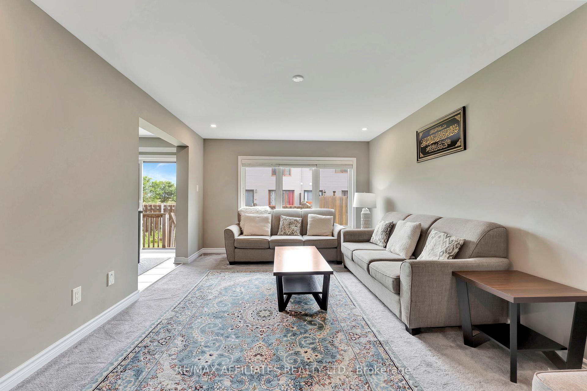Photo 9 of 625 Trigoria Crescent, Ottawa, Avalon West — HOMEH