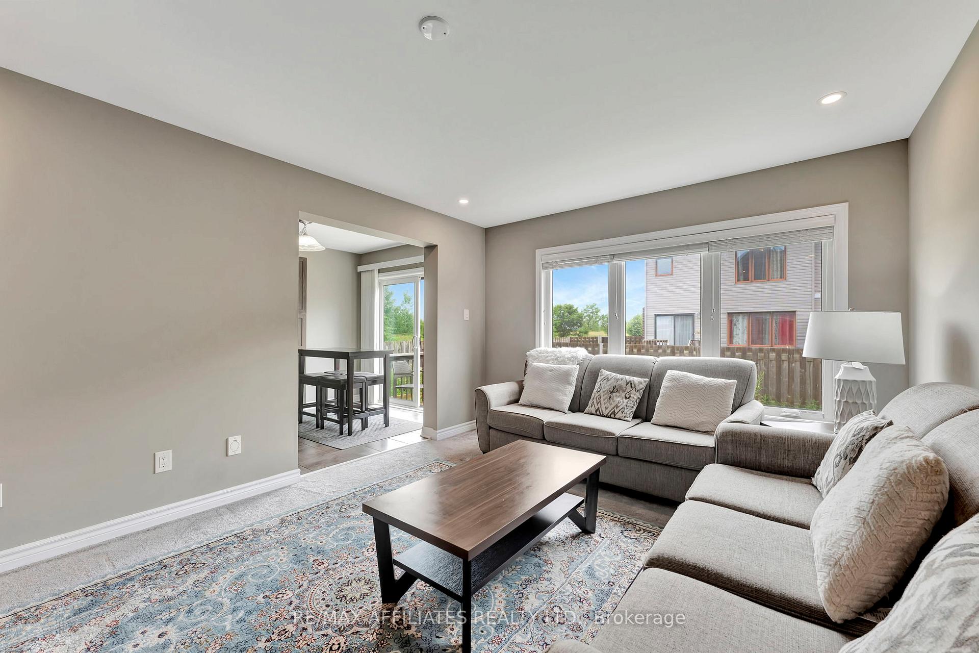 Photo 12 of 625 Trigoria Crescent, Ottawa, Avalon West — HOMEH