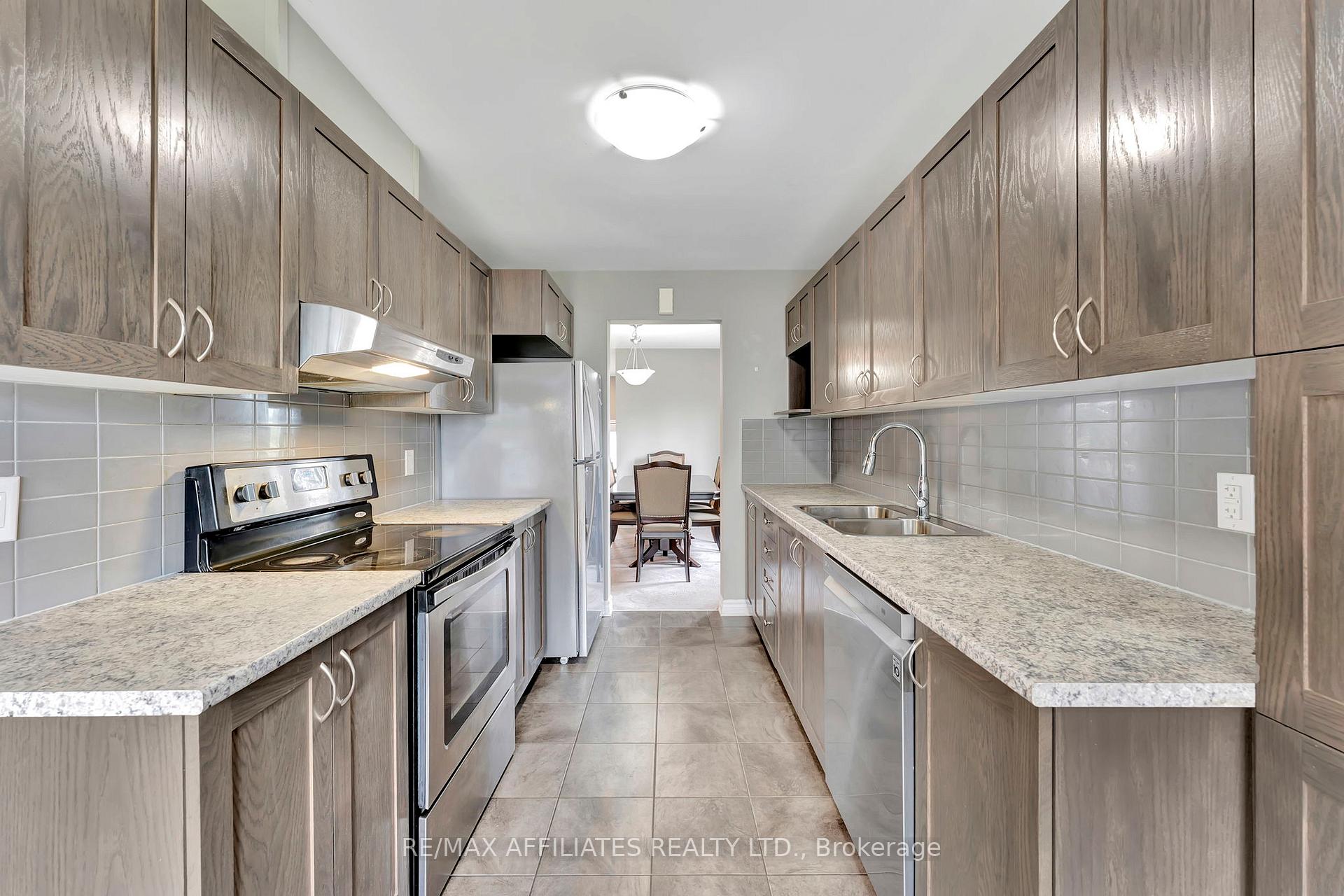 Photo 16 of 625 Trigoria Crescent, Ottawa, Avalon West — HOMEH