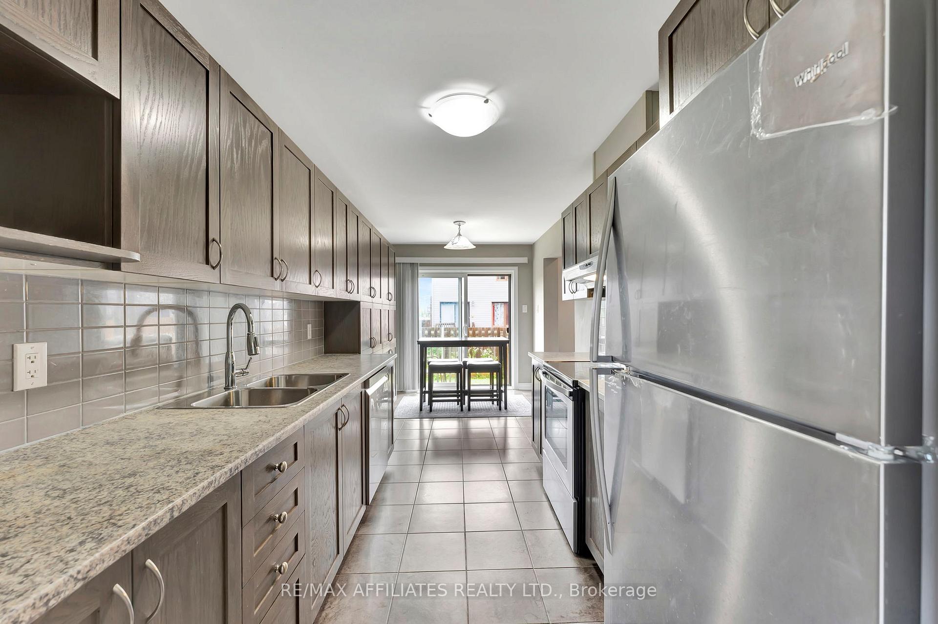 Photo 17 of 625 Trigoria Crescent, Ottawa, Avalon West — HOMEH