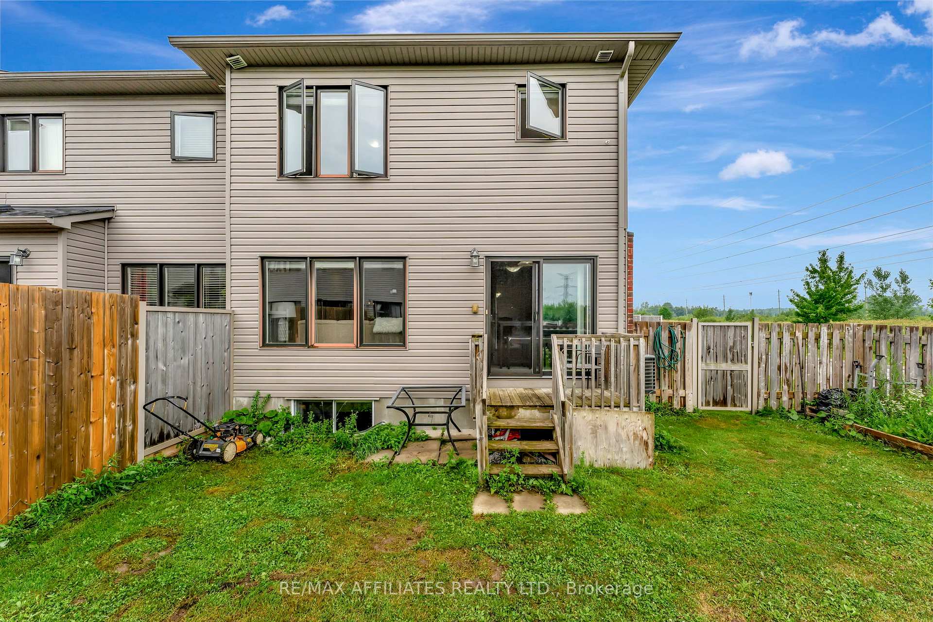 Photo 37 of 625 Trigoria Crescent, Ottawa, Avalon West — HOMEH