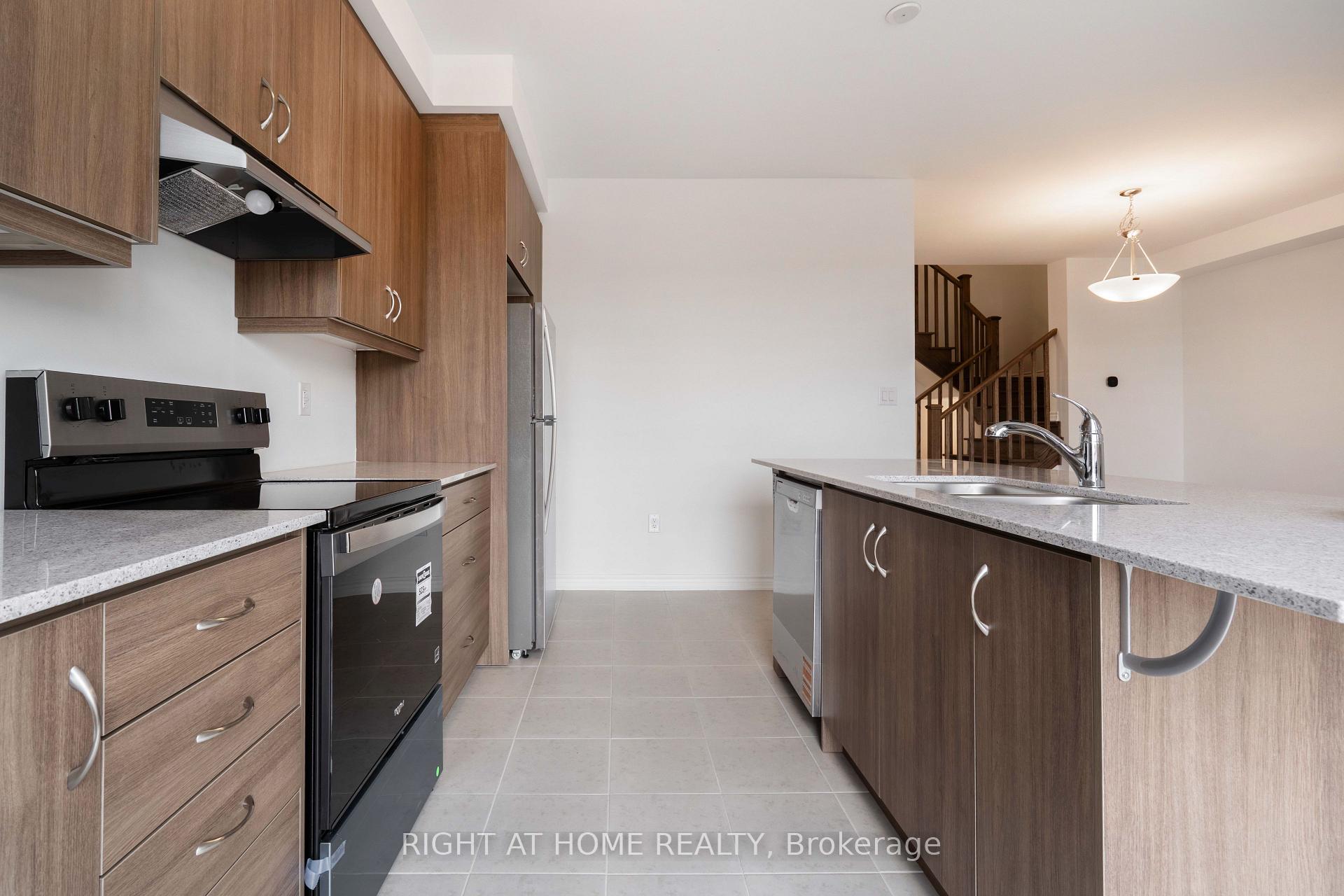 Photo 5 of 1169 Stirling Todd Terrace, Milton, Bowes — HOMEH