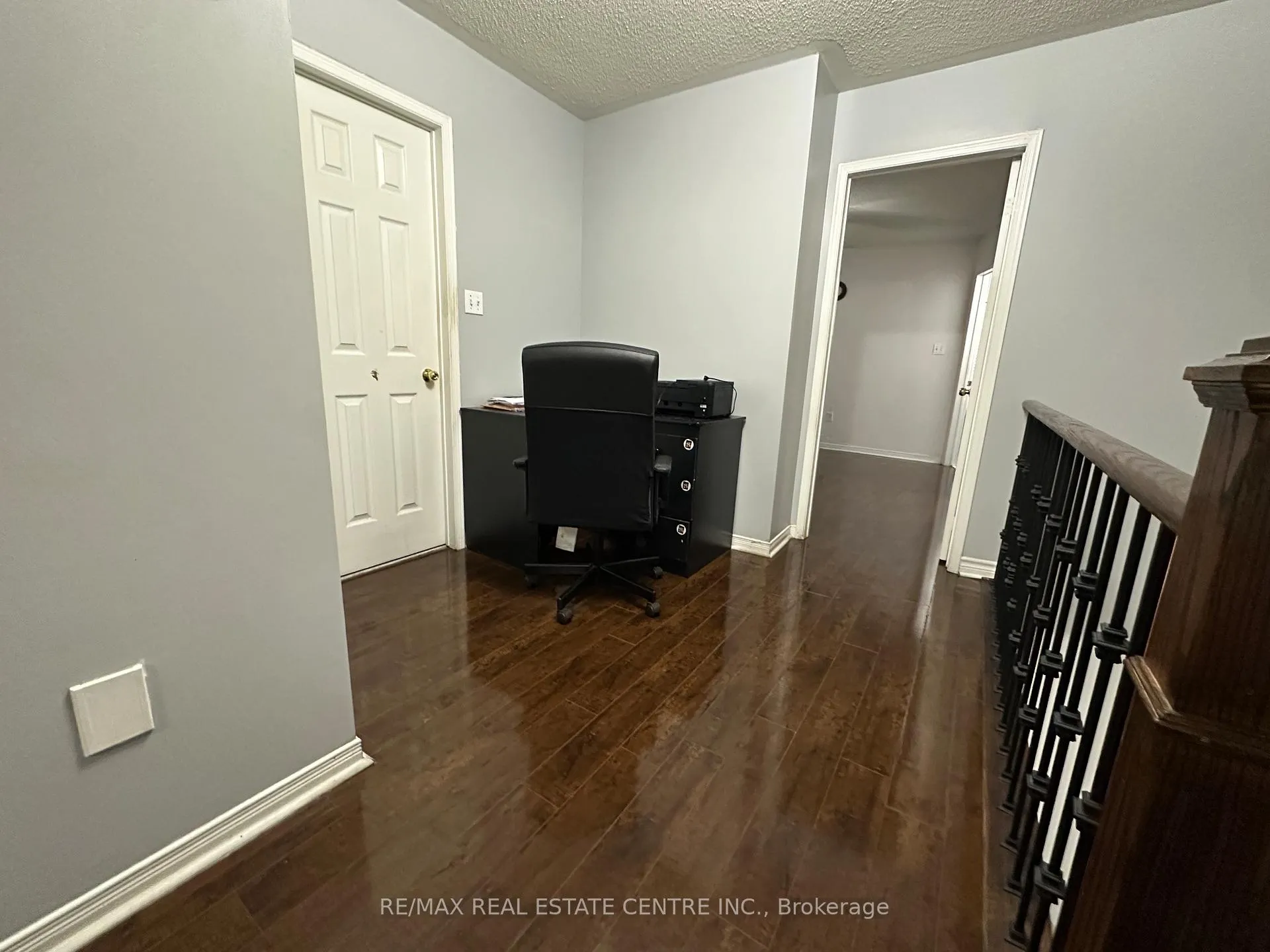 Photo 9 of 40 Ridgefield Court, Brampton, Vales of Castlemore — HOMEH