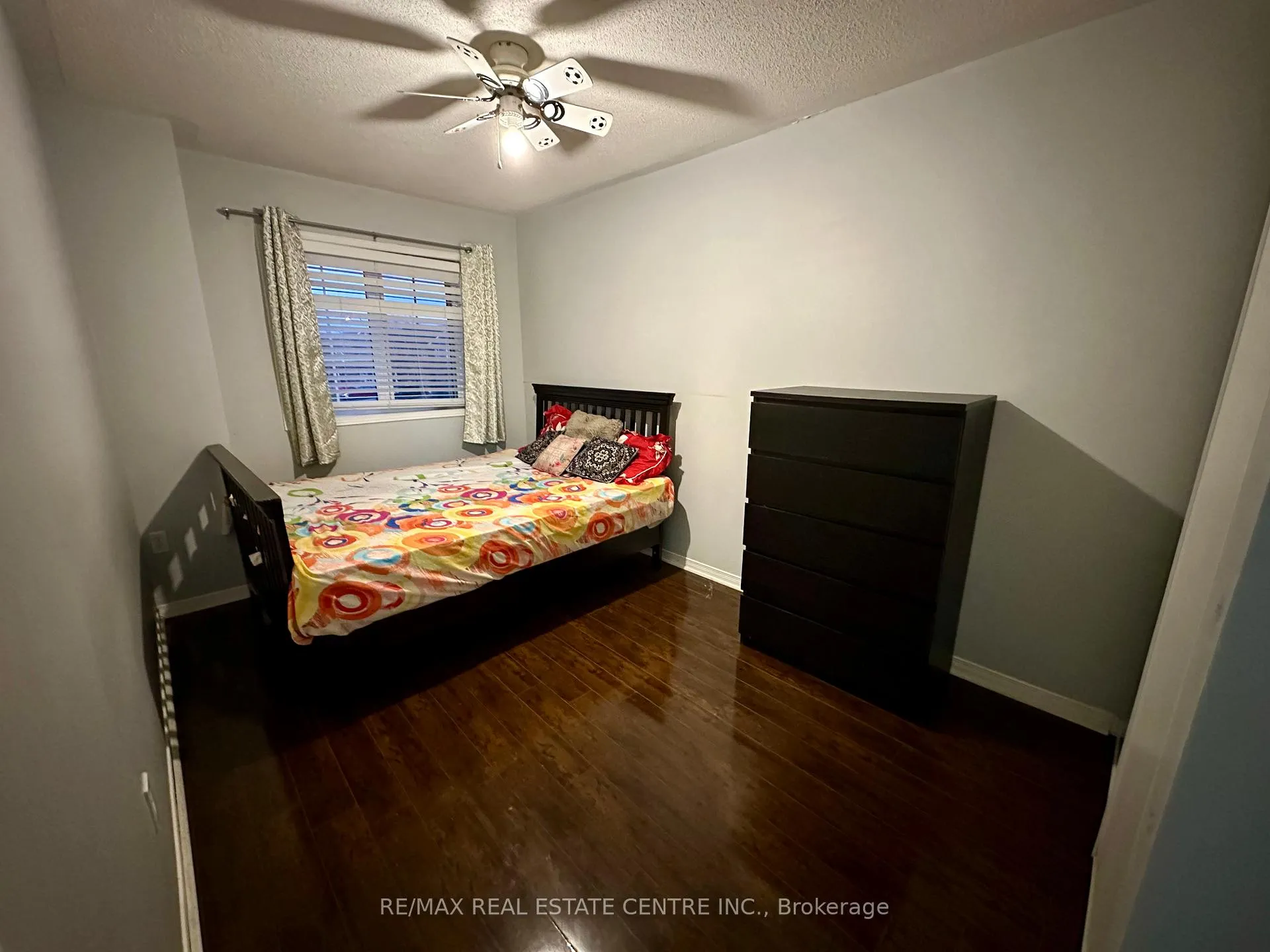Photo 11 of 40 Ridgefield Court, Brampton, Vales of Castlemore — HOMEH