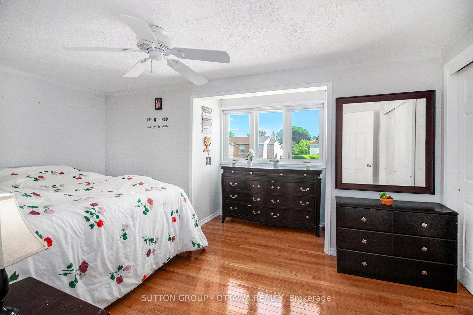 Photo 10 of 848 Borland Drive, Ottawa, Chatelaine Village — HOMEH